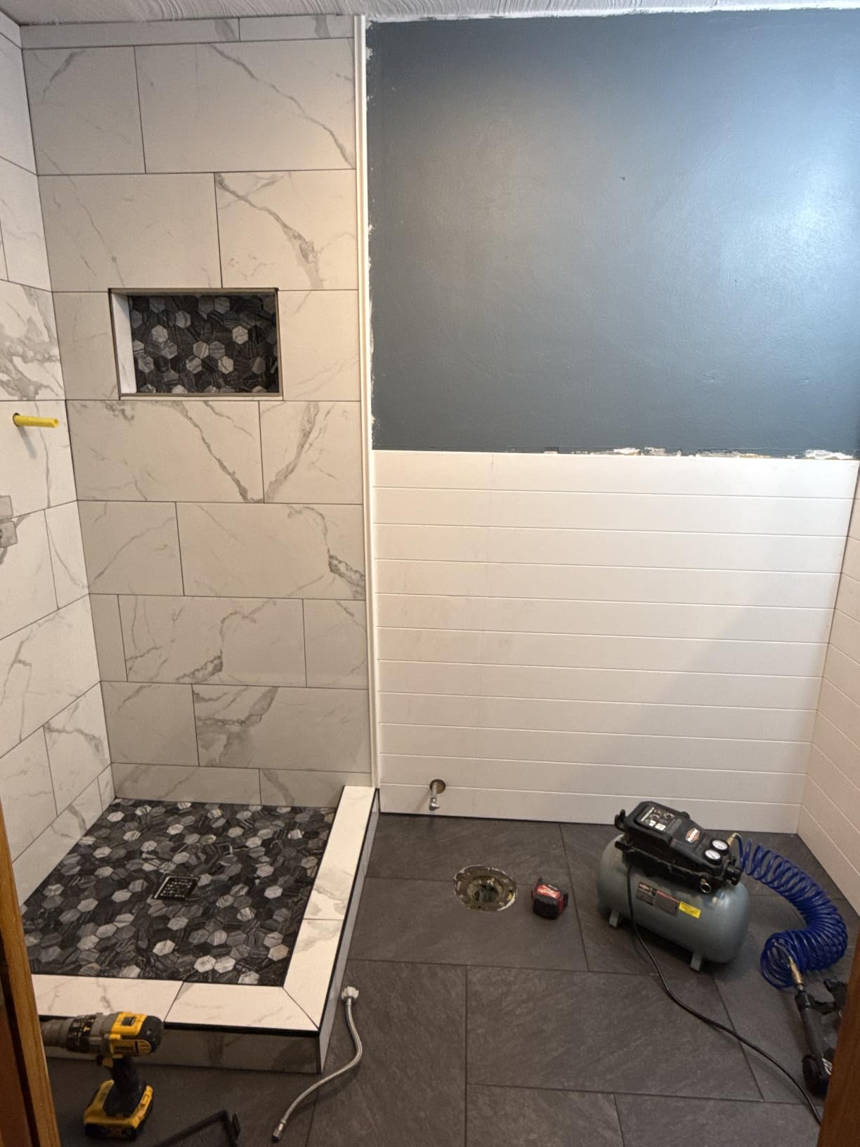 VEVOR Shower Niche Ready for Tile 16
