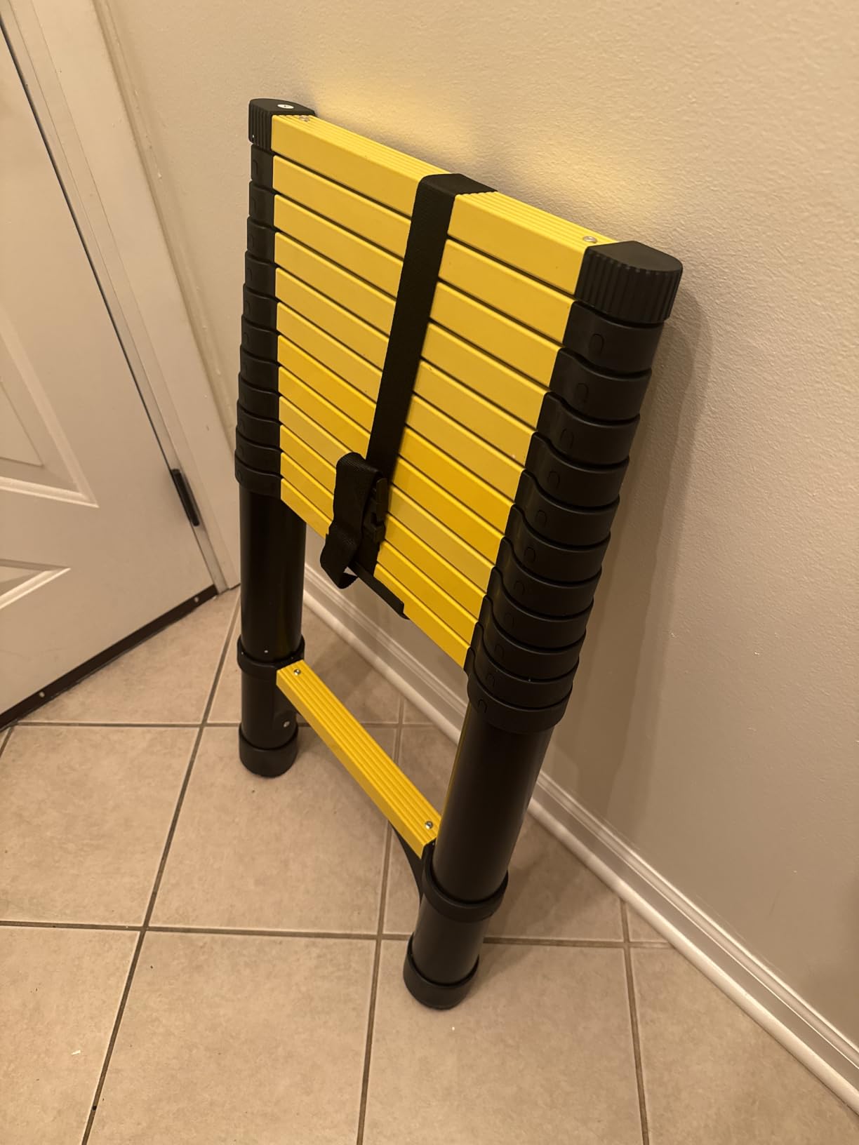 SINMEIRUN Telescoping Ladder, 14.5 FT, 330 lbs Capacity; Orange customer photo 2
