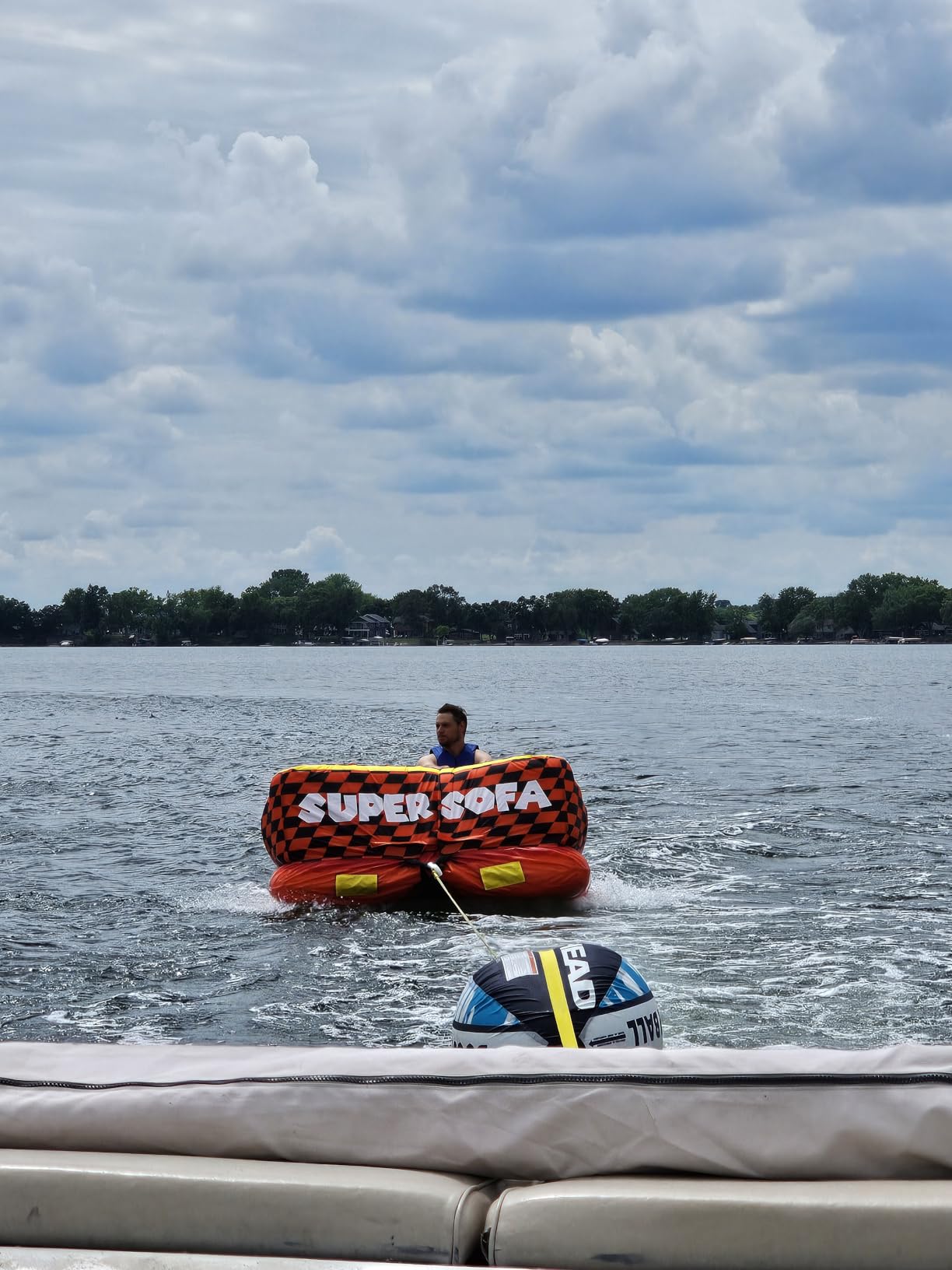 Super Sofa Towable Tubes for Boating 1-4 Person,Tubes for Boats,Inflatable Pull Boats/Boat Tube/Water Tube,Front&Back Tow Points with Heavy-Duty Thick Nylon Cover for Water Sports customer photo 1