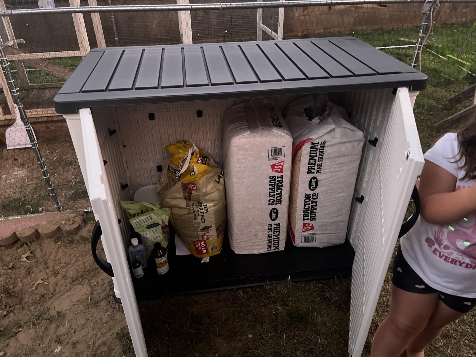Devoko Outdoor Storage Cabinet 26 Cu Ft with Lockable Doors, Horizontal Storage Shed Waterproof Patio Tools Storage Box for Sofa Cushions, Gardening Tools and Accessories (White) customer photo 1