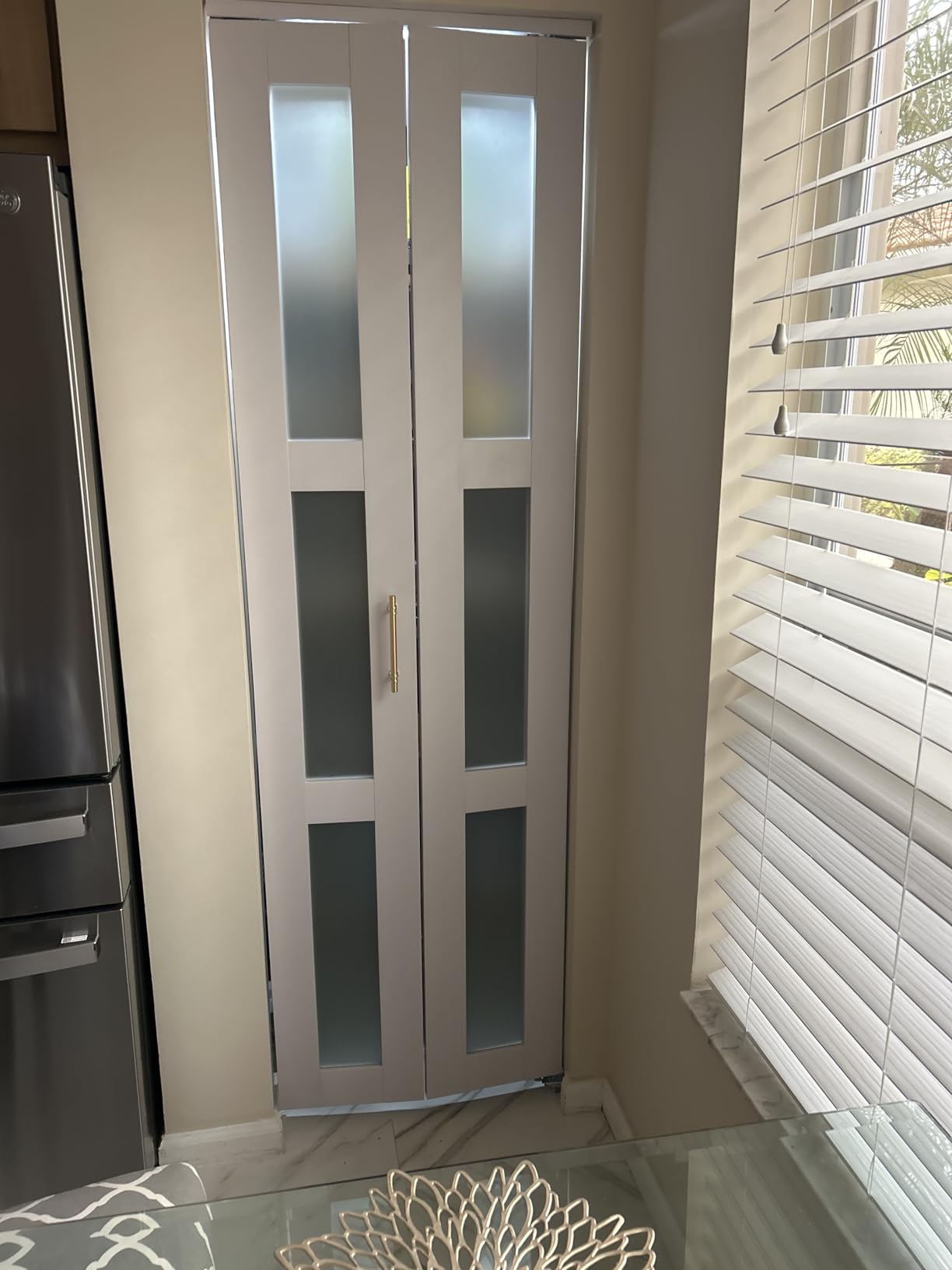 SMARTSTANDARD Bifold Door for 48