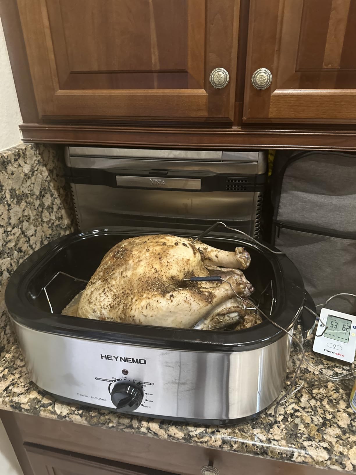 28 Quart Electric Roaster Oven with Visible & Self-Basting Lid, Large Turkey Roaster with Defrost Warm Function, Adjustable Temperature, Removable Pan Rack, Stainless Steel, Silver customer photo 2