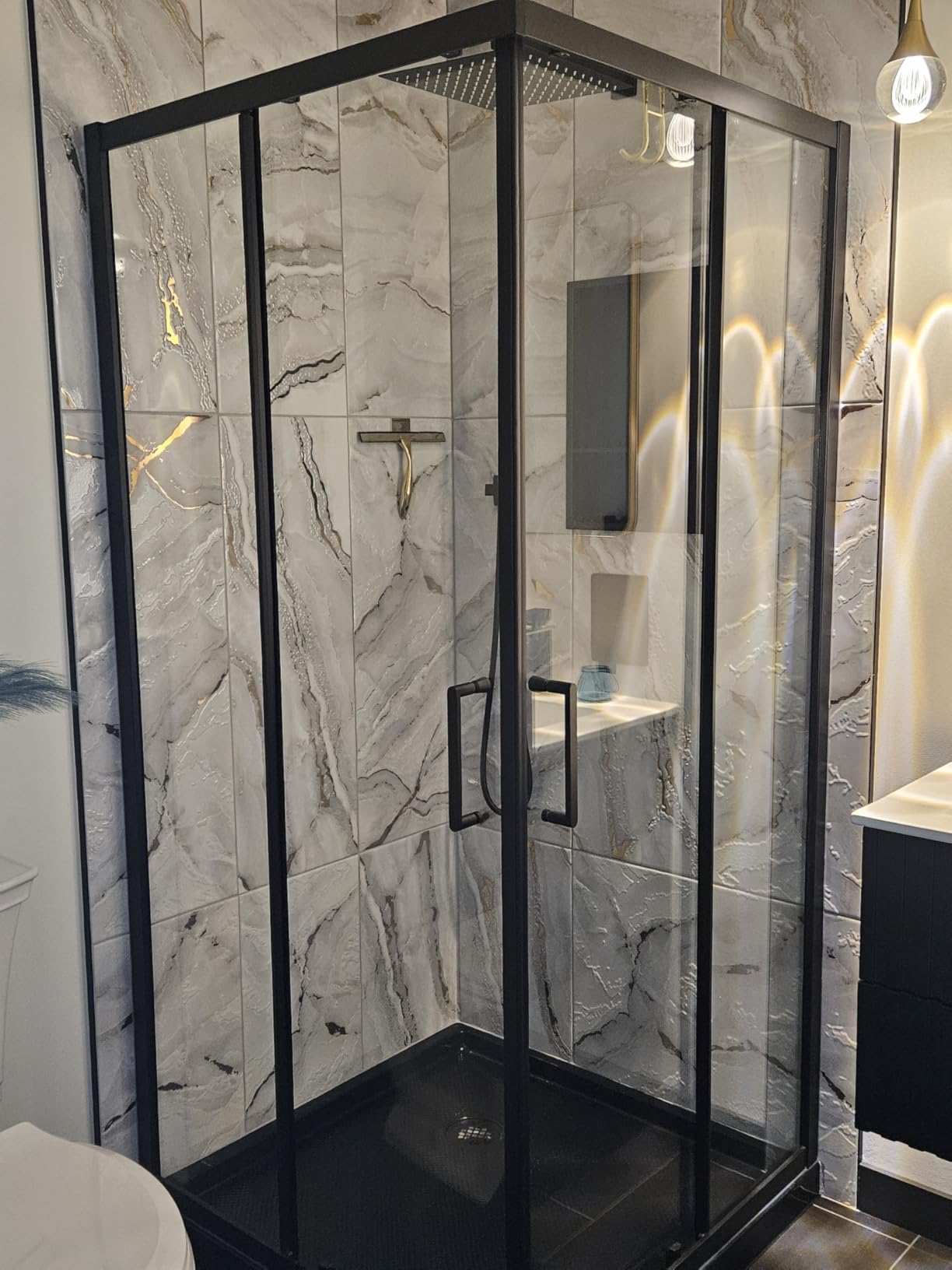 Corner Shower Door,36 in.D x 36 in. W x 72 in. H Double Sliding Corner Shower Door with 1/4 in. Tempered Glass, Sliding Shower Enclosure,Matte Black customer photo 1