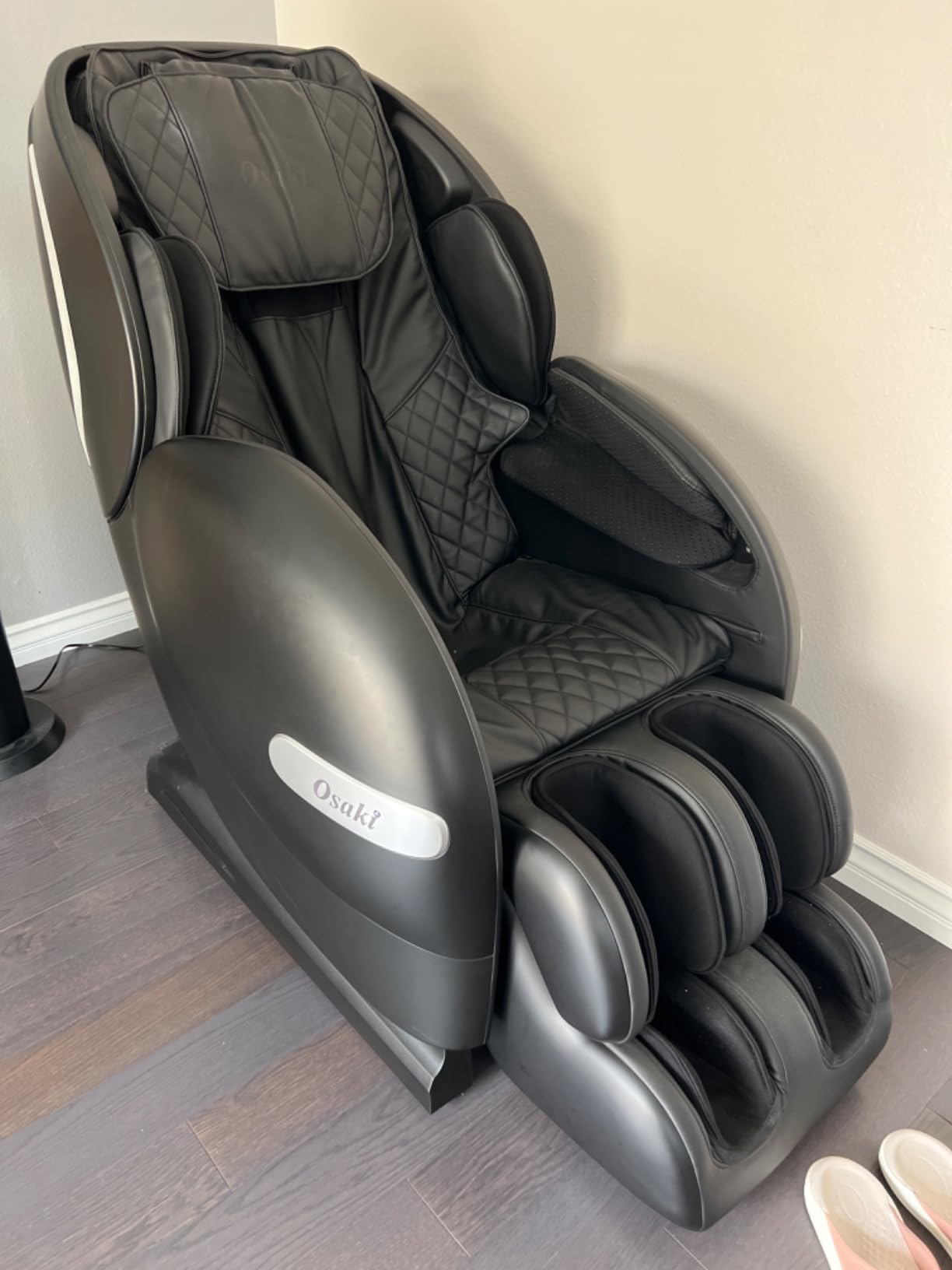 Osaki Monarch Full Body Massage Chair | Zero Gravity 3D SL-Track | Space Saving Technology Recliner| 9 Unique Auto Programs | Bluetooth Connection (LE Taupe) customer photo 2