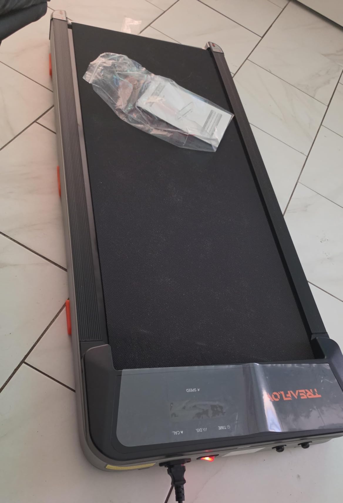 TREAFLOW Walking Pad with Incline, Under Desk Treadmills for Home customer photo 2