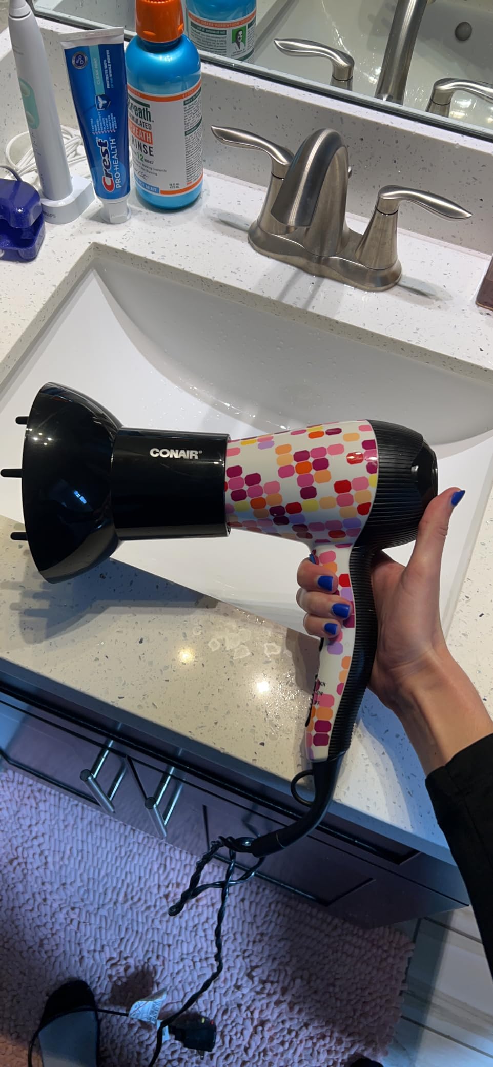 Conair Double Ceramic Universal Diffuser Attachment for Hair Dryer, Volumizing Universal Blow Dryer Diffuser for Frizz-Free Curls, Fits Dryers with Nozzles from 1.75