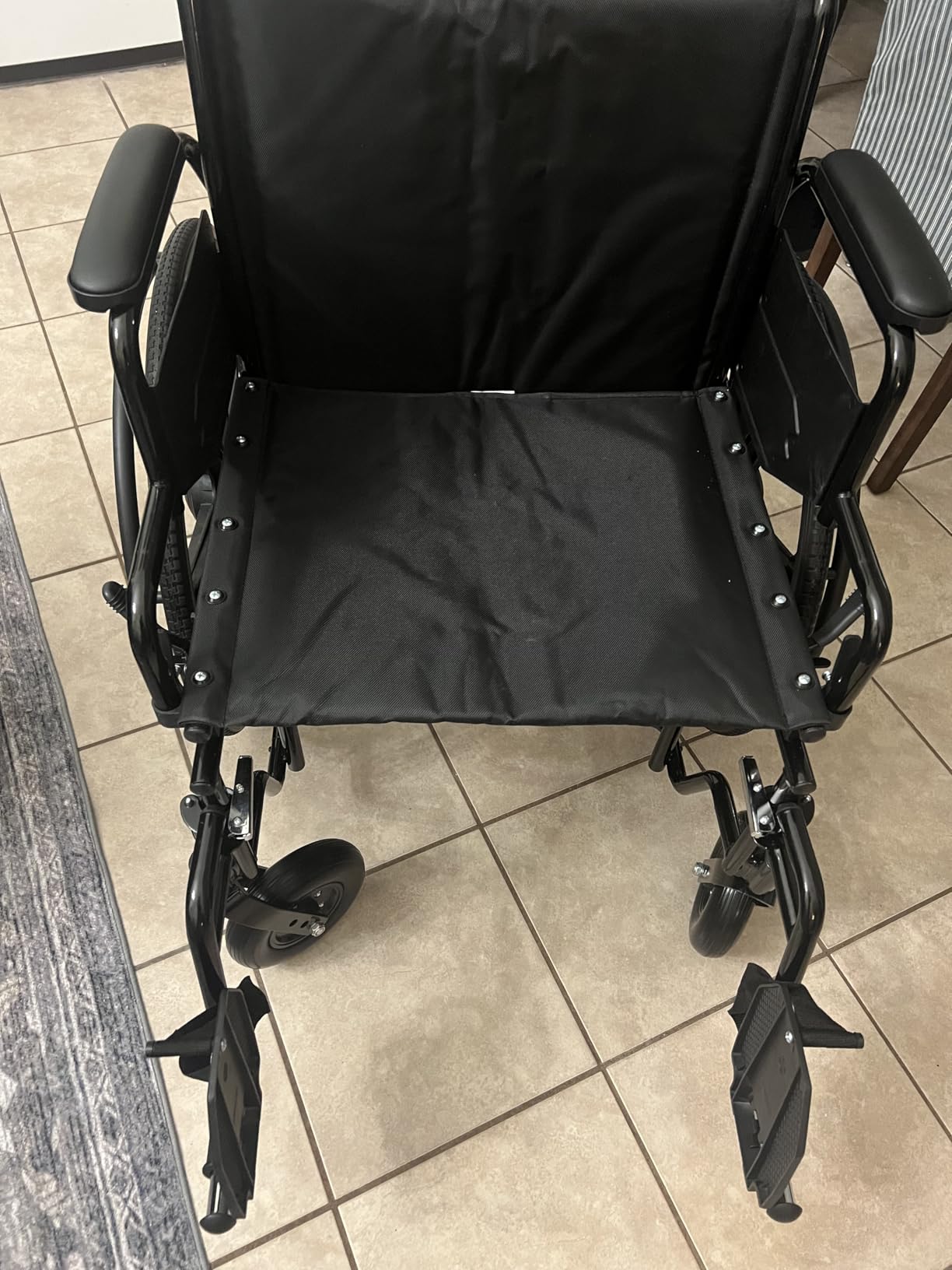 PEPE Mobility Bariatric Wheelchair, 22 Inch Seat, Supports 500 lb, Foldable customer photo 1