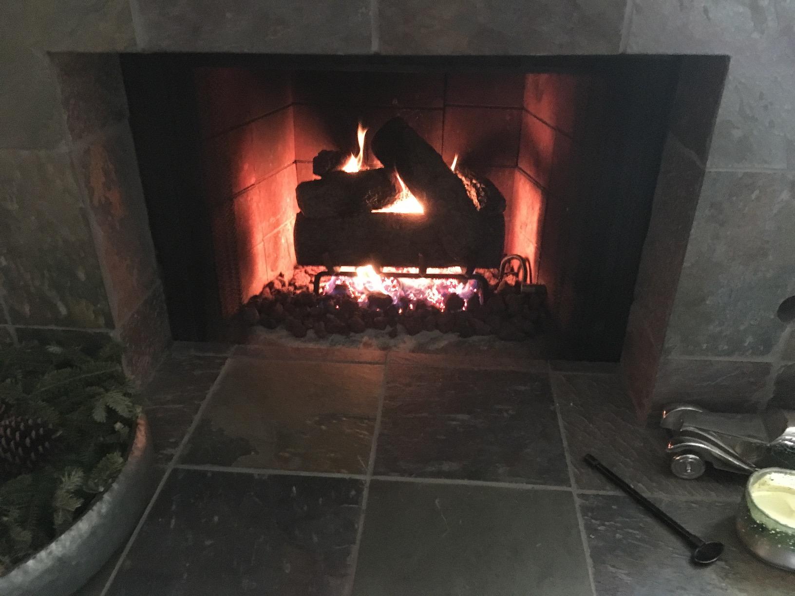 Peterson Real Fyre 30-inch Live Oak Log Set with Vented Burner and Gas Connection Kit. Match Lit (Natural Gas Only) customer photo 2