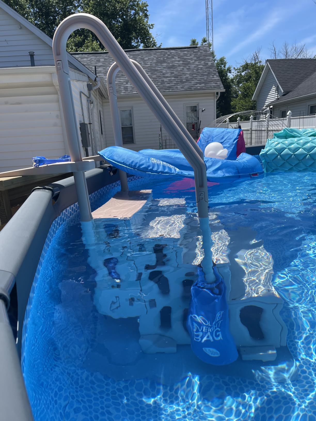 VEVOR Swimming Pool Ladder, 4-Step Double Handrails Stairs with Non-Slip Heavy Duty Steps, Reliable 400 lbs Max Load Capacity, for 48-54 in Inground & Above-Ground Pools of Any Decking Surface, Grey customer photo 2