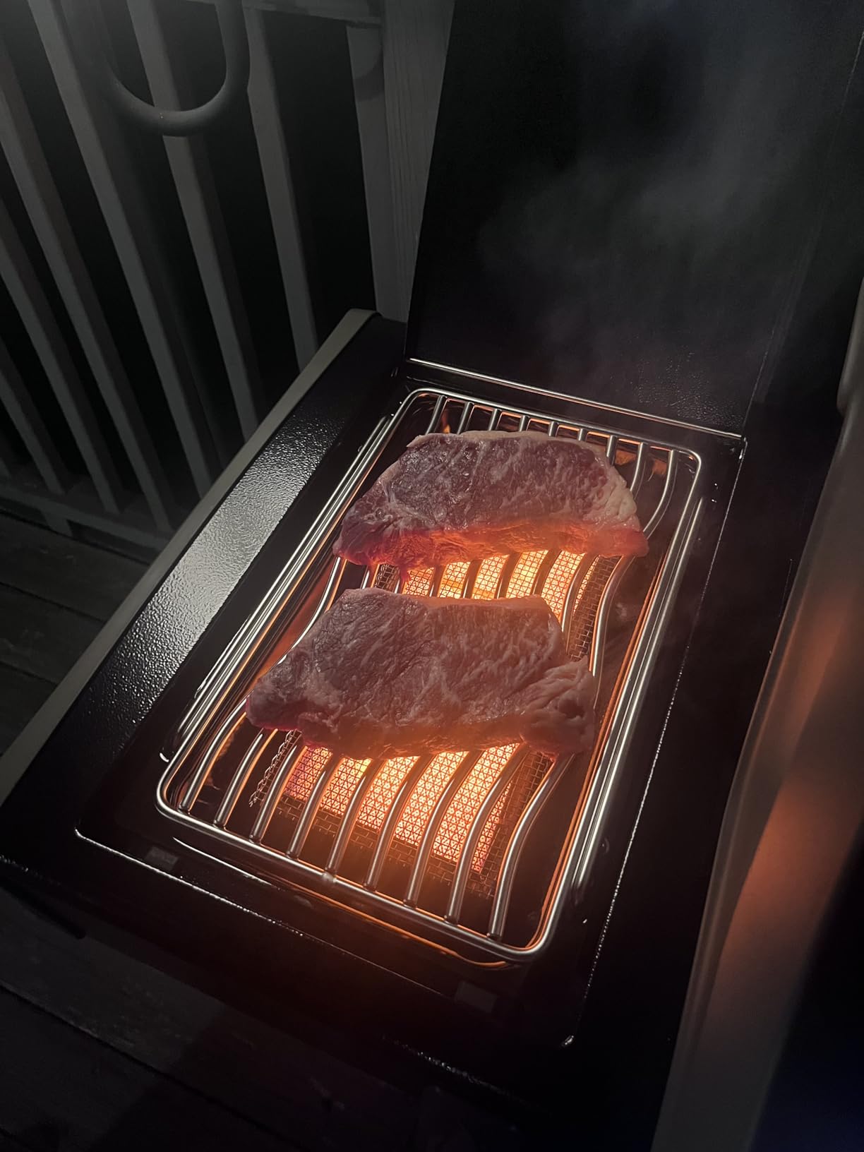 Napoleon Rogue PRO 625 5-Burner Propane Grill with Infrared Side Burner customer photo 2