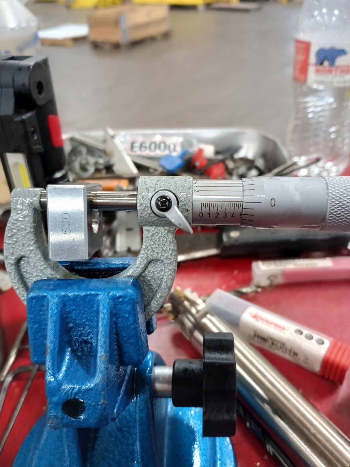Accusize Outside Micrometer Set 0-4 in x 0.0001 in 4 Pc Set customer photo 2