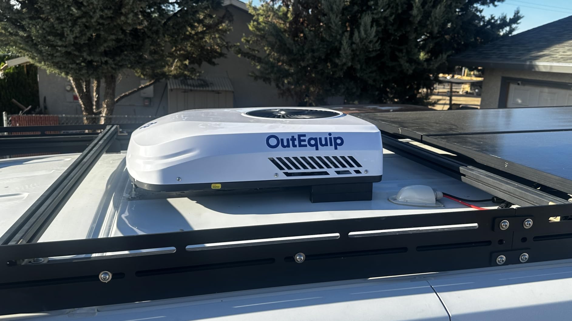 RV Air Conditioner, 12V 10000 BTU Rooftop Air Conditioner for RVs, Trucks, Vans, Campers, Tractor, Low Profile Quiet AC Unit (w/heater) customer photo 2
