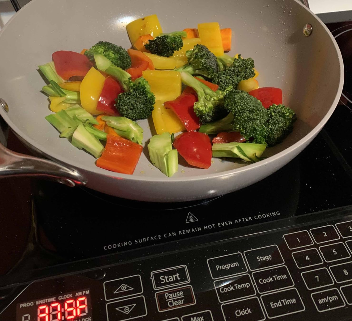 Nuwave Double Pro Cooktop Induction Countertop Burner, Portable, 50°F-575°F customer photo 2