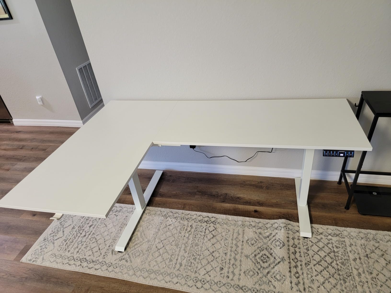 HUANUO 71″ L Shaped Standing Desk Electric Adjustable Height, Vintage Brown customer photo 1