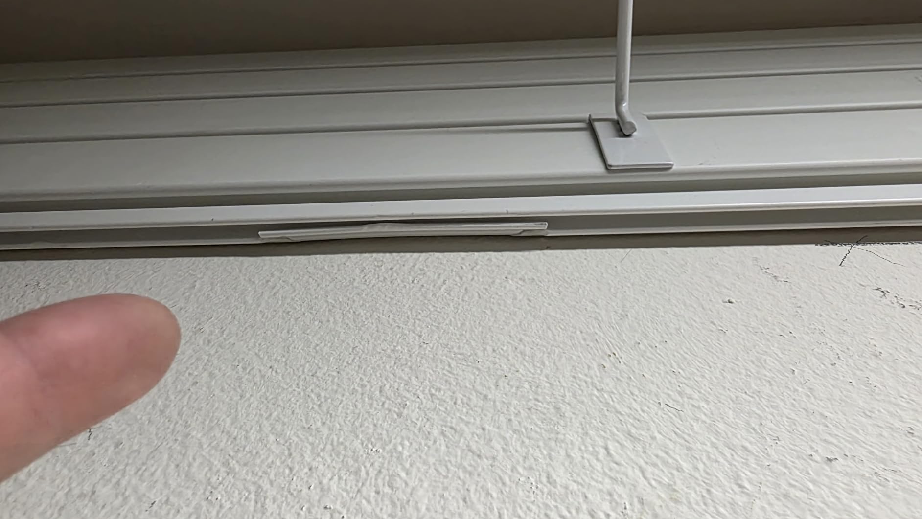 VEVOR Slat Wall Paneling, 8 x 4 ft, PVC Garage Slatwall without Accessories, White Slat Wall Easy-to-Install Adjustable Slatwall Panel with Coupling Structure & DIY Cutting, Fits for Storage & Display customer photo 2