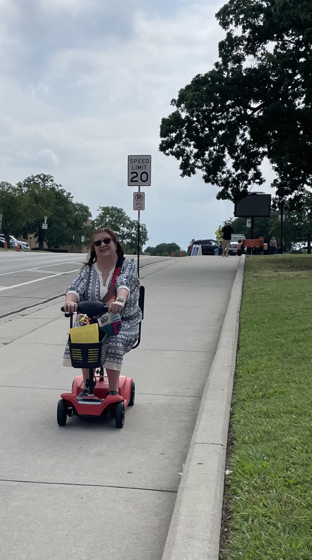 WAYCARE Mobility Scooter for Adults & Seniors, 330 lb 15-20 Mile Range Red customer photo 2