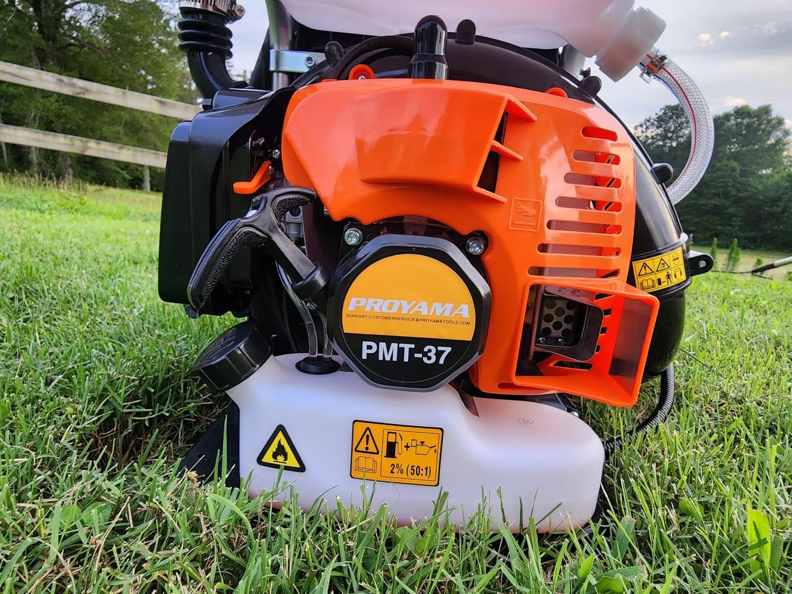 PROYAMA 51.7cc 3 in 1 Gas Powered Sprayer, 3.7 Gallon Backpack Turbo Pump Mist Duster Mosquito Fogger, Vibration-Damping Harness Leaf Blower with Auto-Lock Handle for Garden Spraying customer photo 1