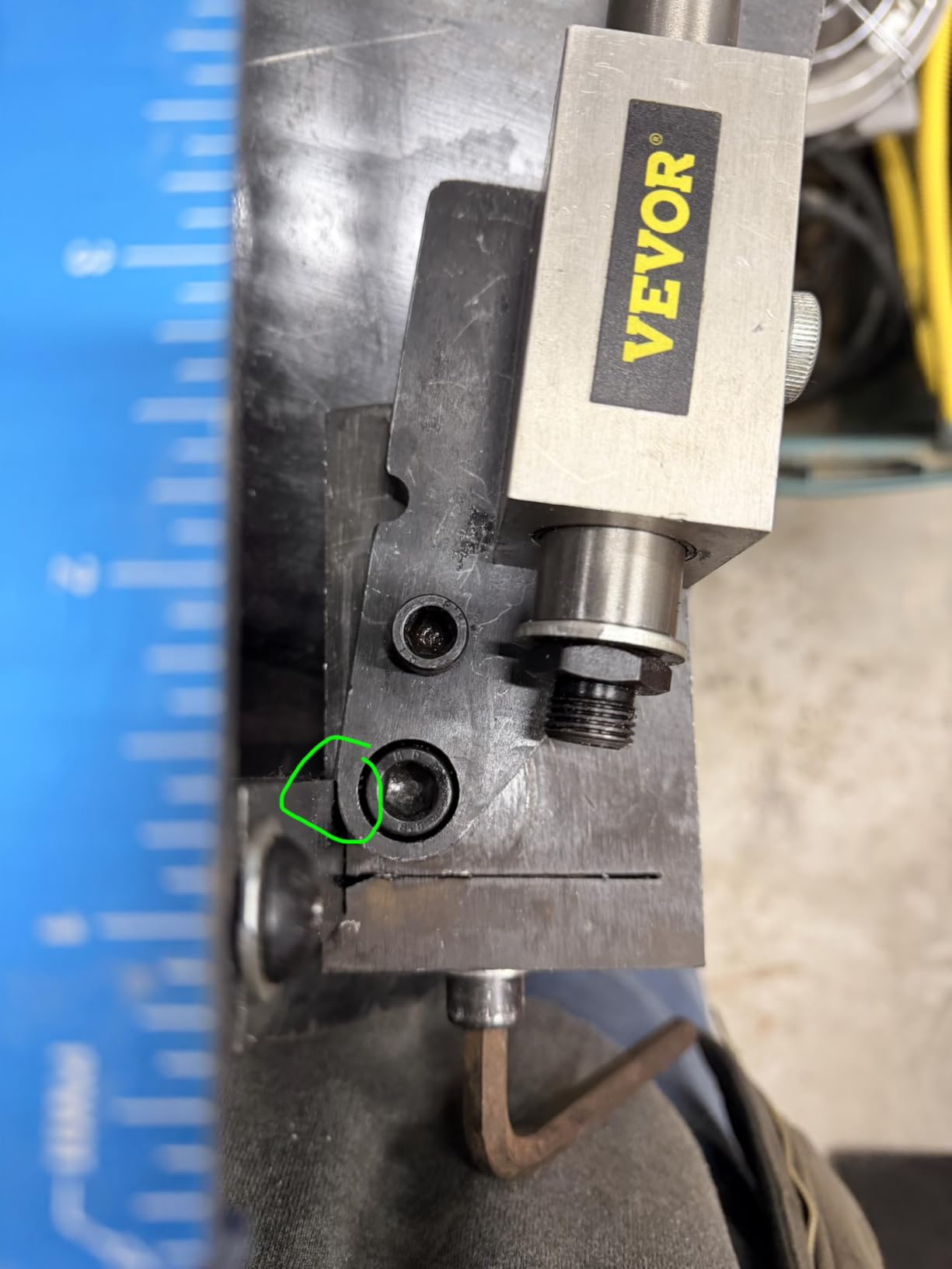 VEVOR Pipe Tube Notcher, 1/2 to 3-inch Tubing Notcher with 0 to 50° Adjustable Angle, Pipe and Tube Notching Tool for Repair Shops, Home Projects, Metalworking customer photo 2