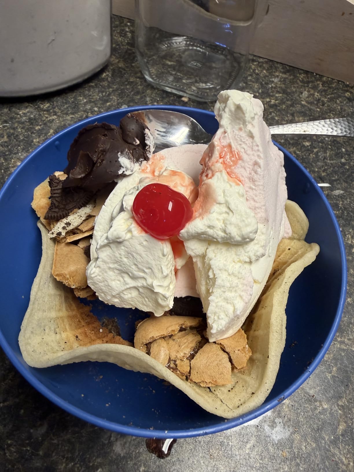 FOHERE Waffle Cone Maker Machine and Ice Cream Bowl Maker with Temperature Control, Double Side Nonstick Waffle Bowl Maker with Cone Roller, 7.5” Thin Waffle Maker for Home Kitchen (Black) customer photo 1