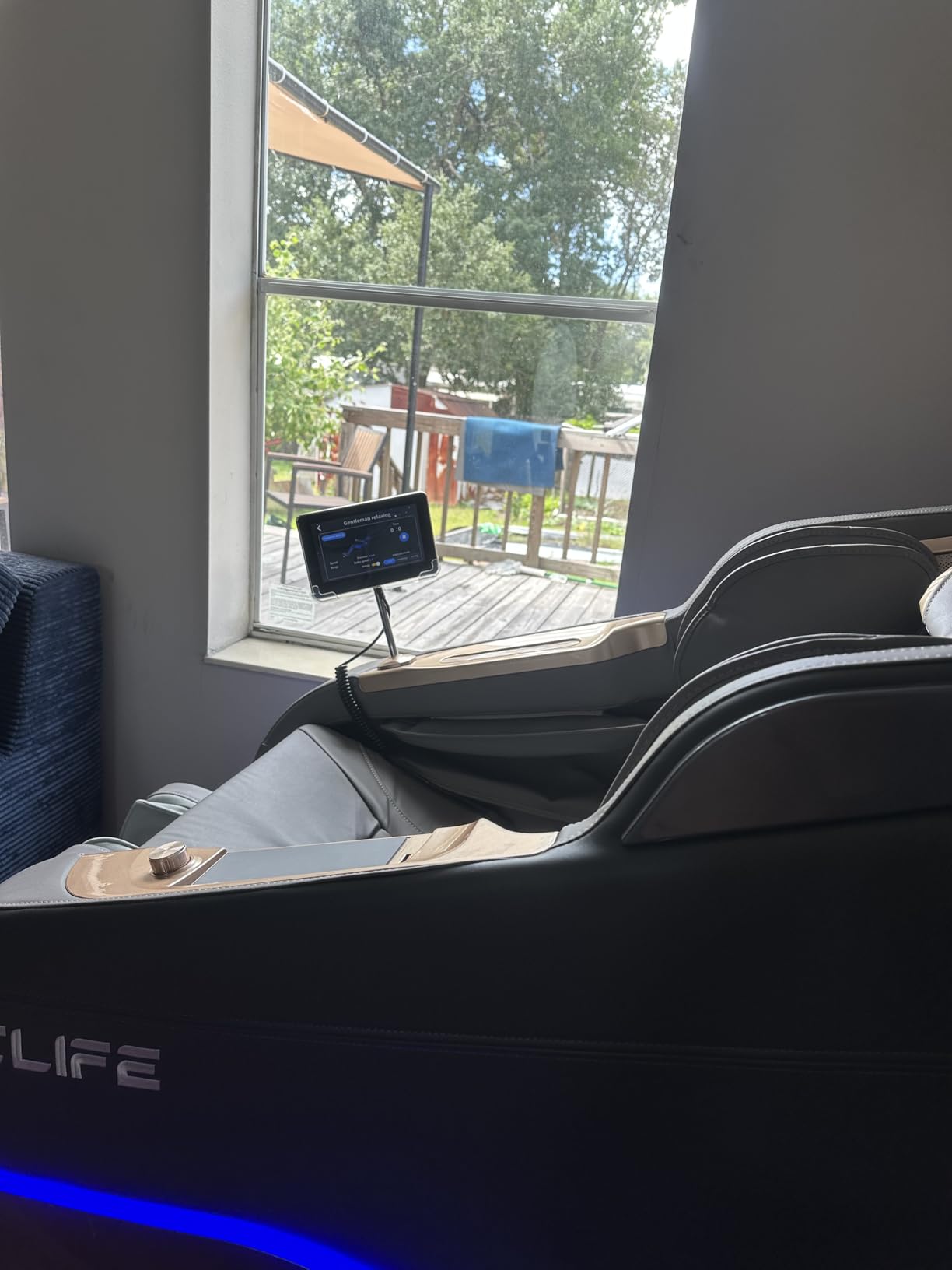 TLIFE Massage Chair Full Body 160° Zero Gravity SL-Track, 12 Modes, Black customer photo 2