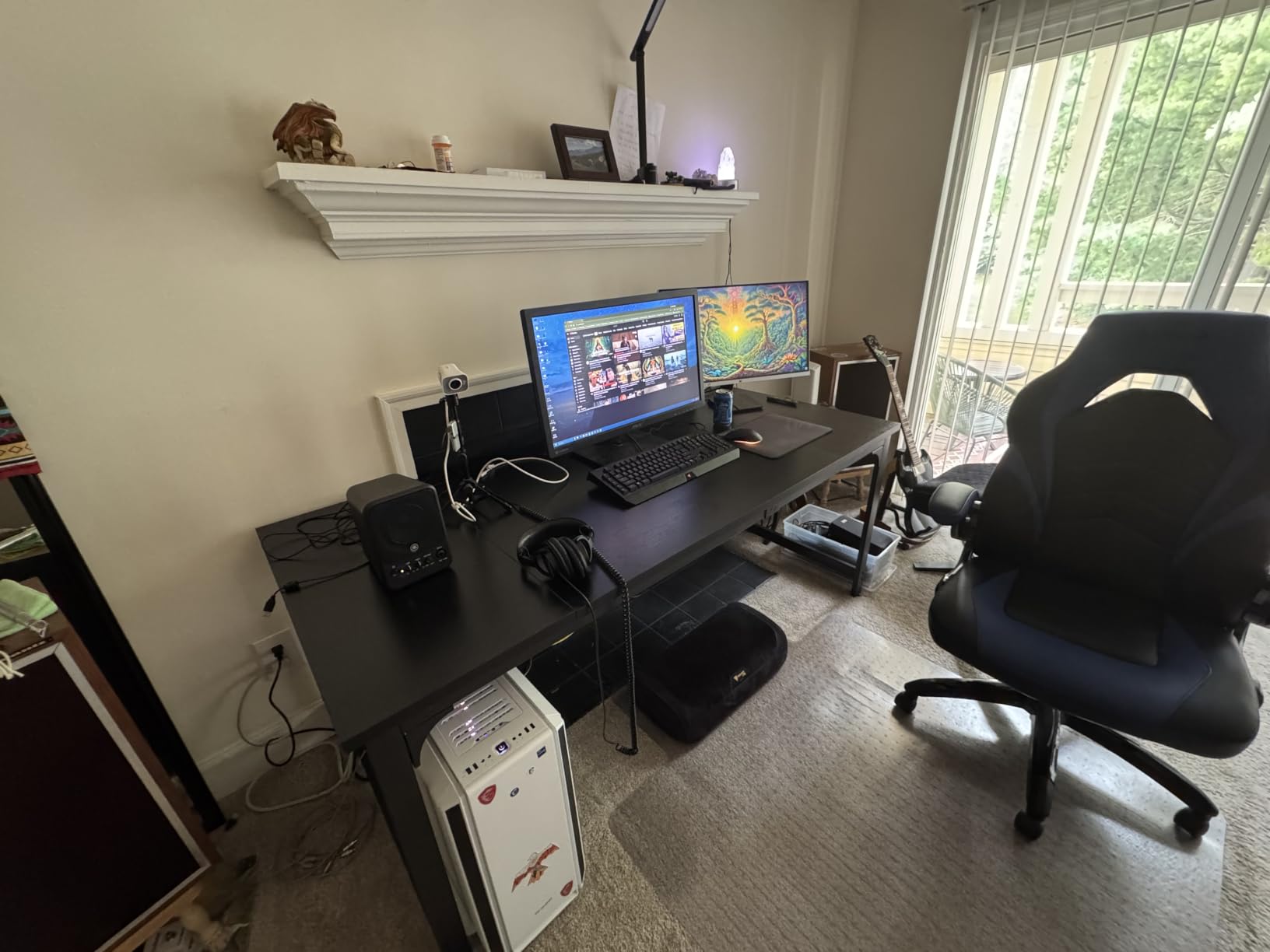 Huuger 71 x 31.5 inch Desk with Power Outlets & 0.95 Inch Thicker Desktop customer photo 2