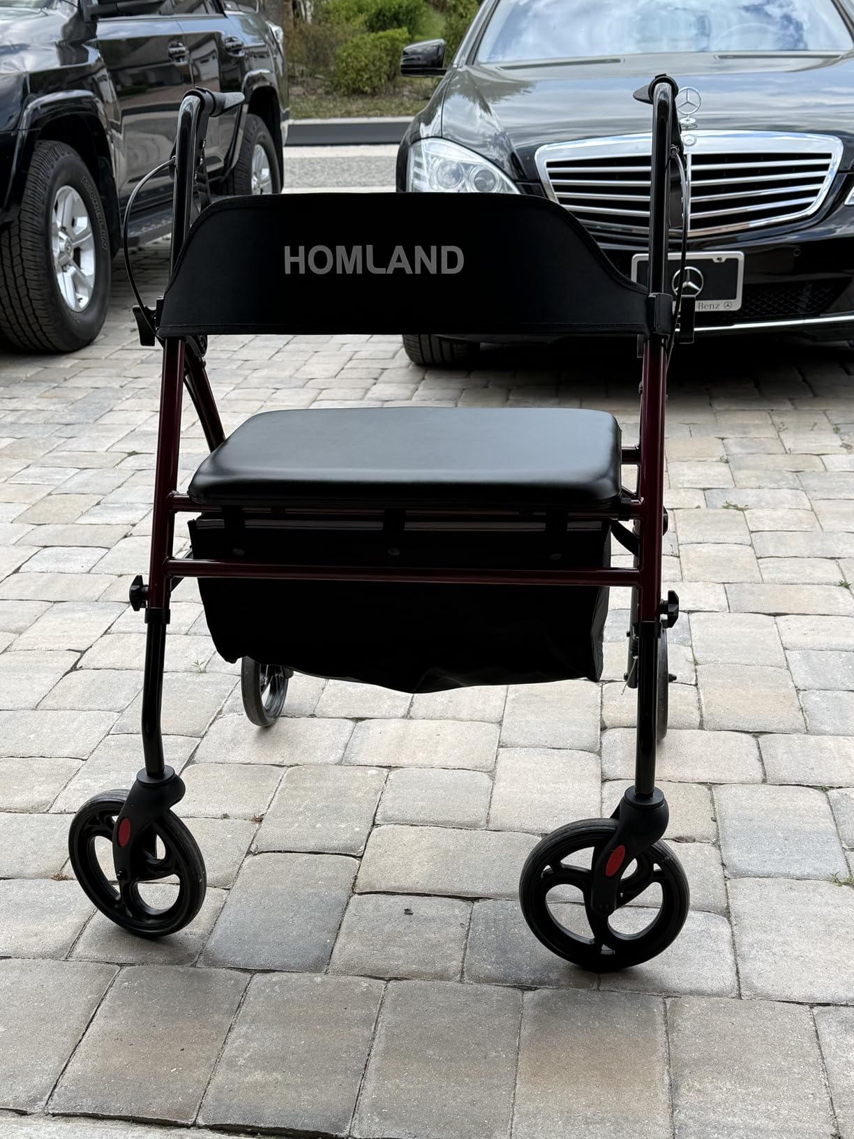 HOMLAND Bariatric Walkers for Seniors with Seat, 500lb Heavy-Duty Rollator customer photo 2