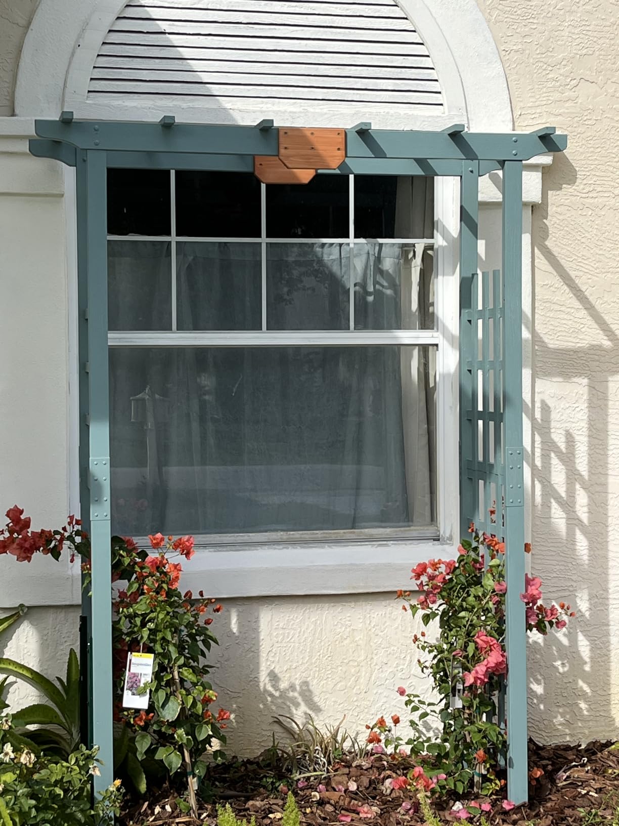 Giantex 7.5FT Wood Garden Arbor Trellis, Wooden Wedding Arch for Ceremony customer photo 1