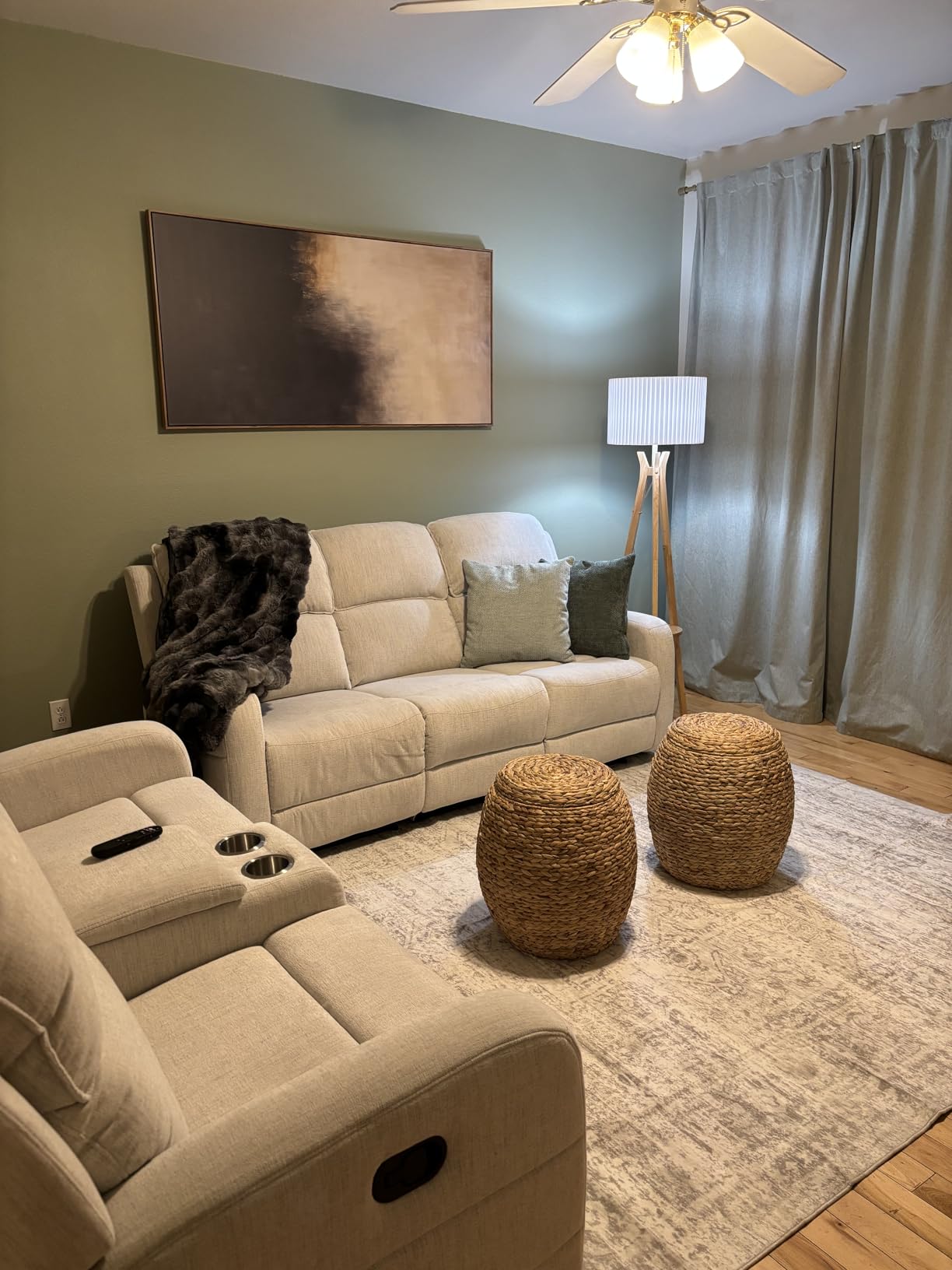 EBELLO Fabric L-Shaped Reclining Sectional Sofa Couch for Living Room, Manual Recliner Oversized Sofa, with Padded Headrest, 2 Cup Holders, Storage Space, 5-Seater Home Furniture Set, Grey customer photo 2