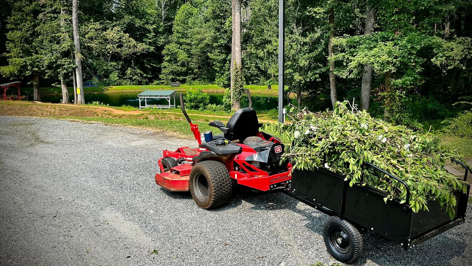 VEVOR 28 Cu.Ft 1800Lbs Steel ATV UTV Trailer Tow Behind Dump Cart, Heavy Duty Pull Behind Utility Dump Trailer for Lawn Mower Trailer Tractor Garden Yard with Removable Rear Panel customer photo 2