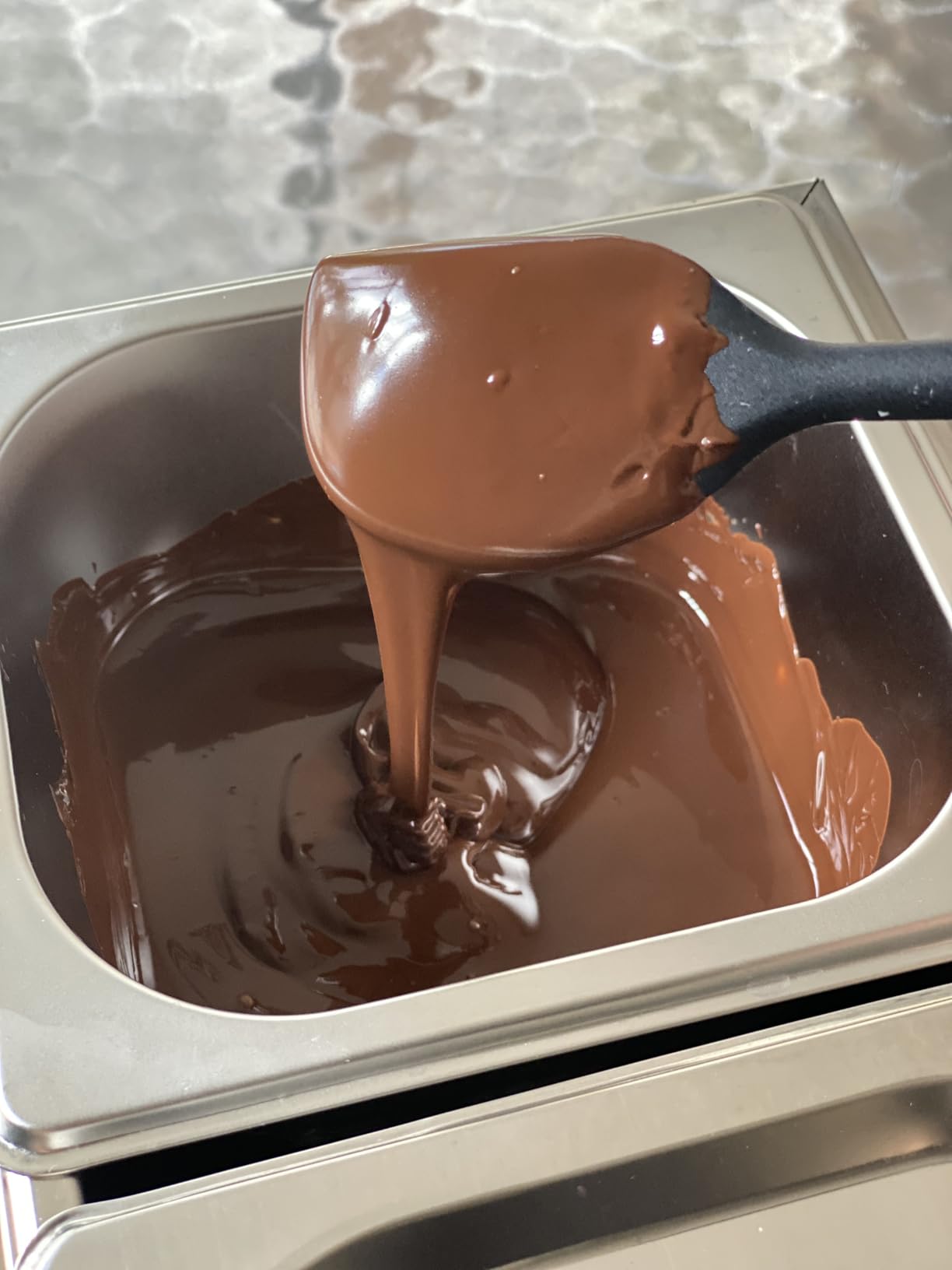 1000W Electric Chocolate Tempering Machine, Commercial Chocolate Melter with 2 Cylinders, Water Bath Heating, Adjustable Thermostat & Indicator Light, Stainless Steel Chocolate Warmer customer photo 1