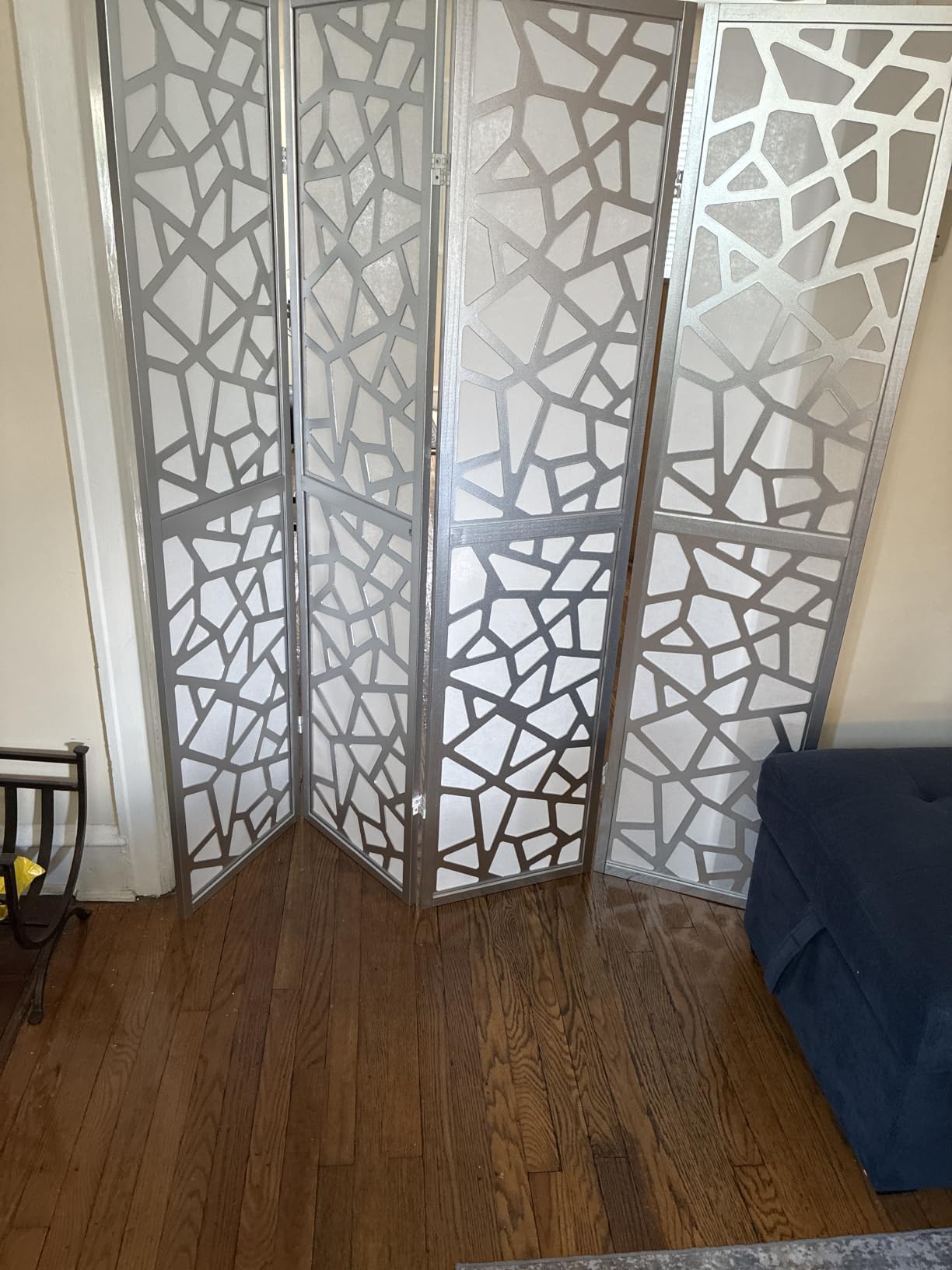 Roundhill Furniture Aurra 4-Panel Wood Room Divider, Folding Portable Partition Screen, Black Screen with Black Frame customer photo 2