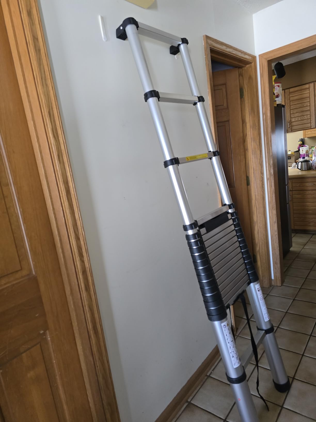 12.5FT Telescoping Ladder, 330lb Capacity Aluminum Heavy-Duty customer photo 1