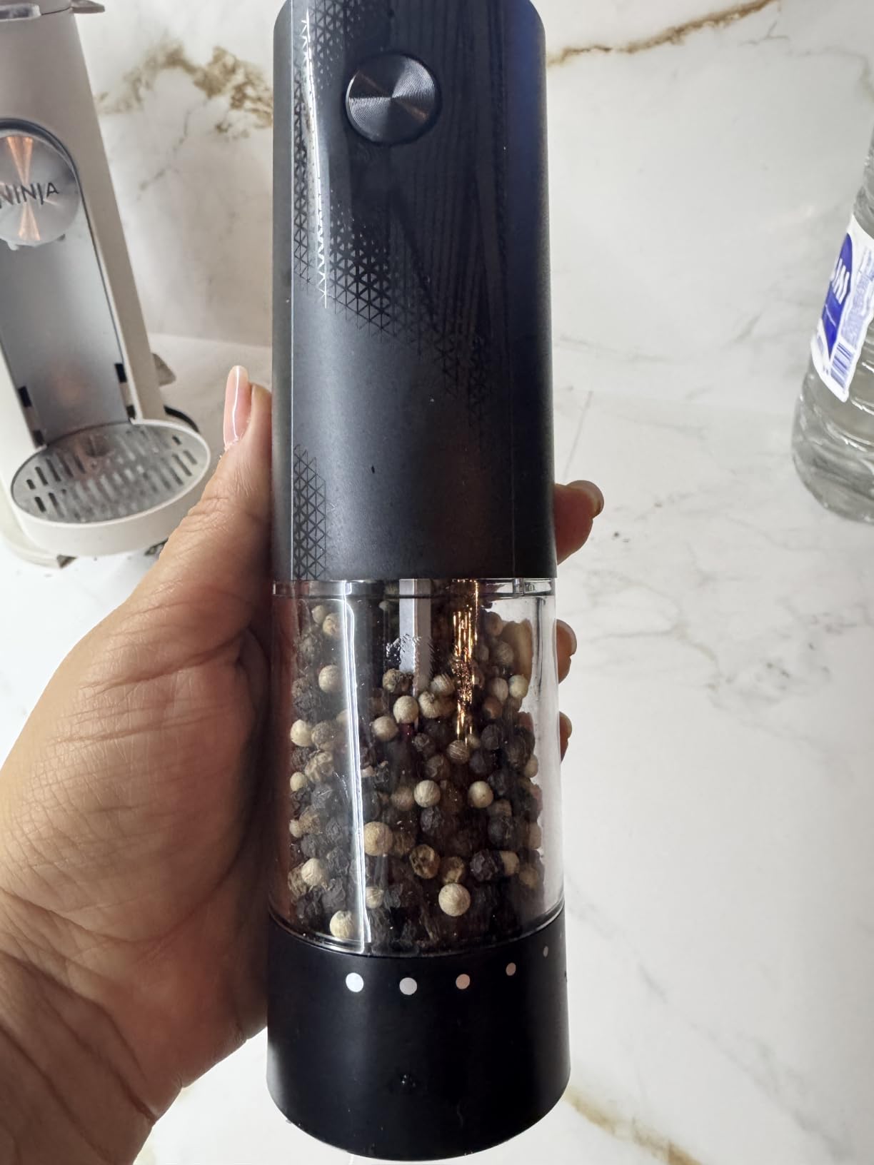 Electric Salt and Pepper Grinder Set - Rechargeable Automatic Salt and Pepper Shakers, Kitchen Appliances with External Adjustable Coarseness, Larger Hopper for Cooking, Home Gifts(2 Pack,Black/Black) customer photo 2