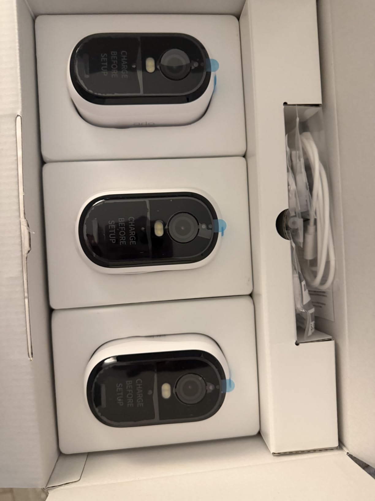 Arlo Essential Wireless Security Camera 2K (3rd Gen) - 1-Cam customer photo 2