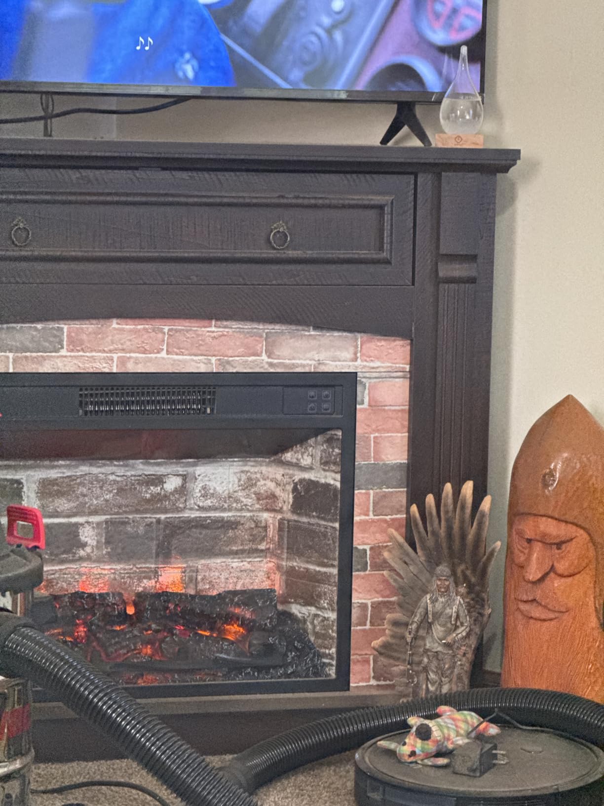 AHB Corner TV Stand with Remote Control Electric Fireplace | with Wooden Mantel, Entertainment Center with Efficient Heating System, Adjustable Brightness Realistic Flame (White) customer photo 1