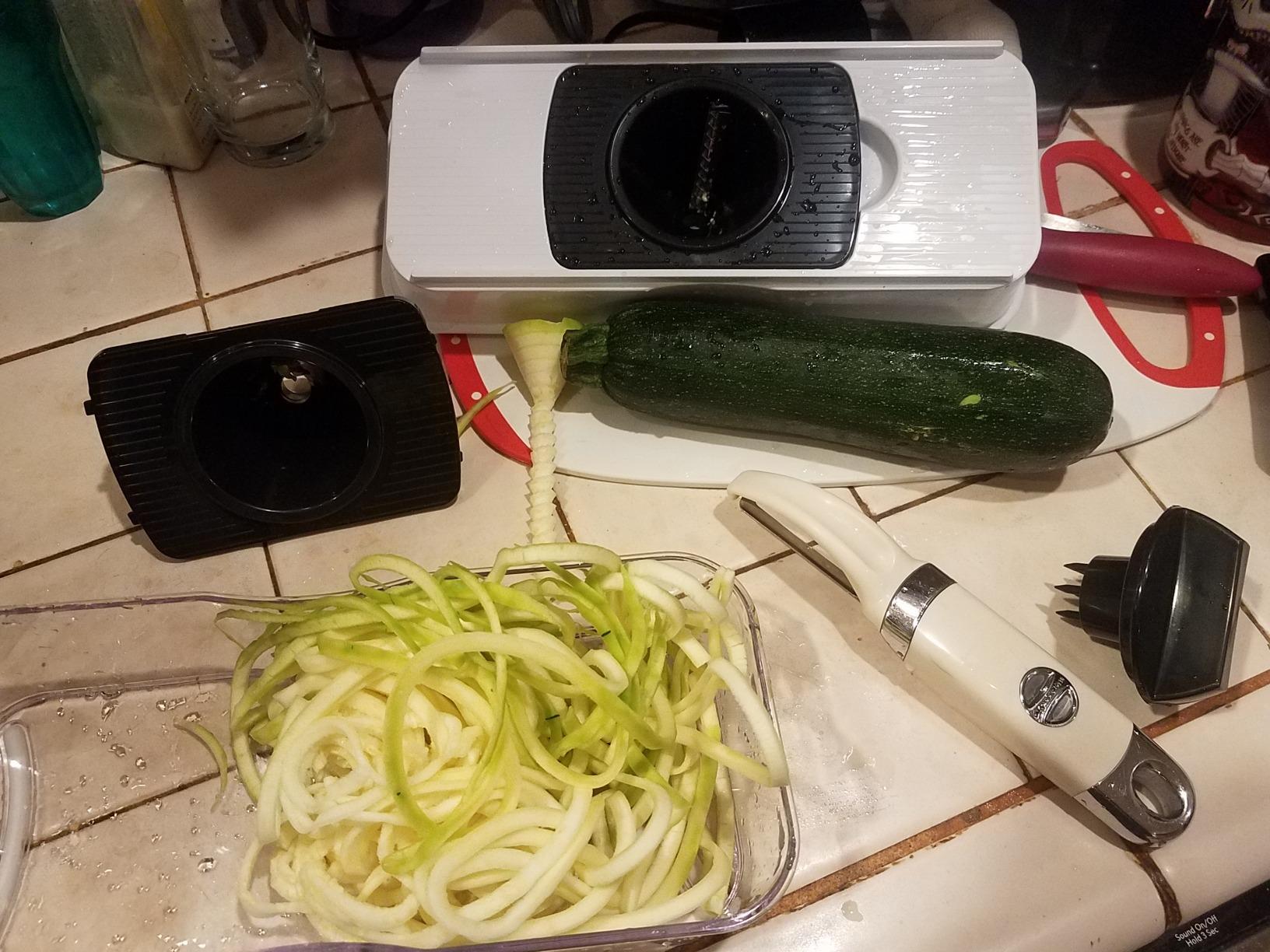 Fullstar - Handheld Mandoline Vegetable Slicer & Julienne Cutter customer photo 1