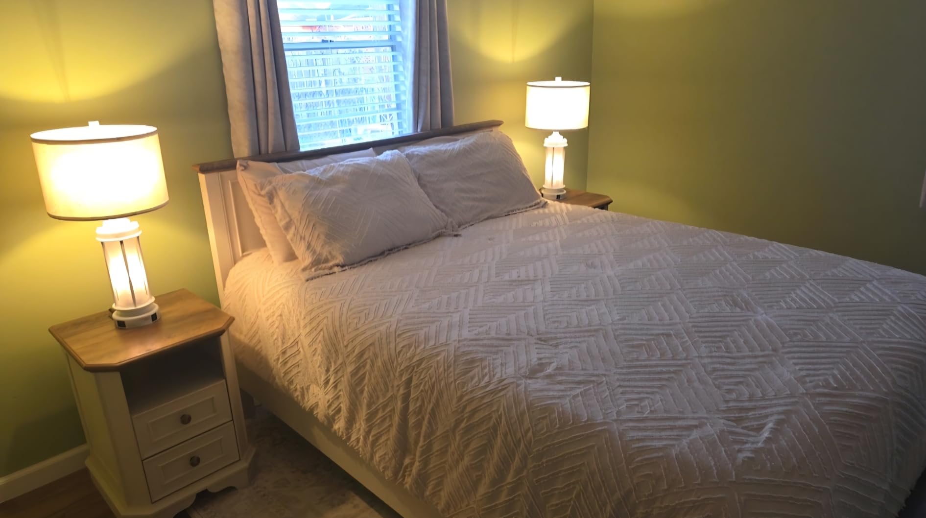 T4TREAM Farmhouse Queen Bed with Headboard and Storage Bench, Dark Brown customer photo 1