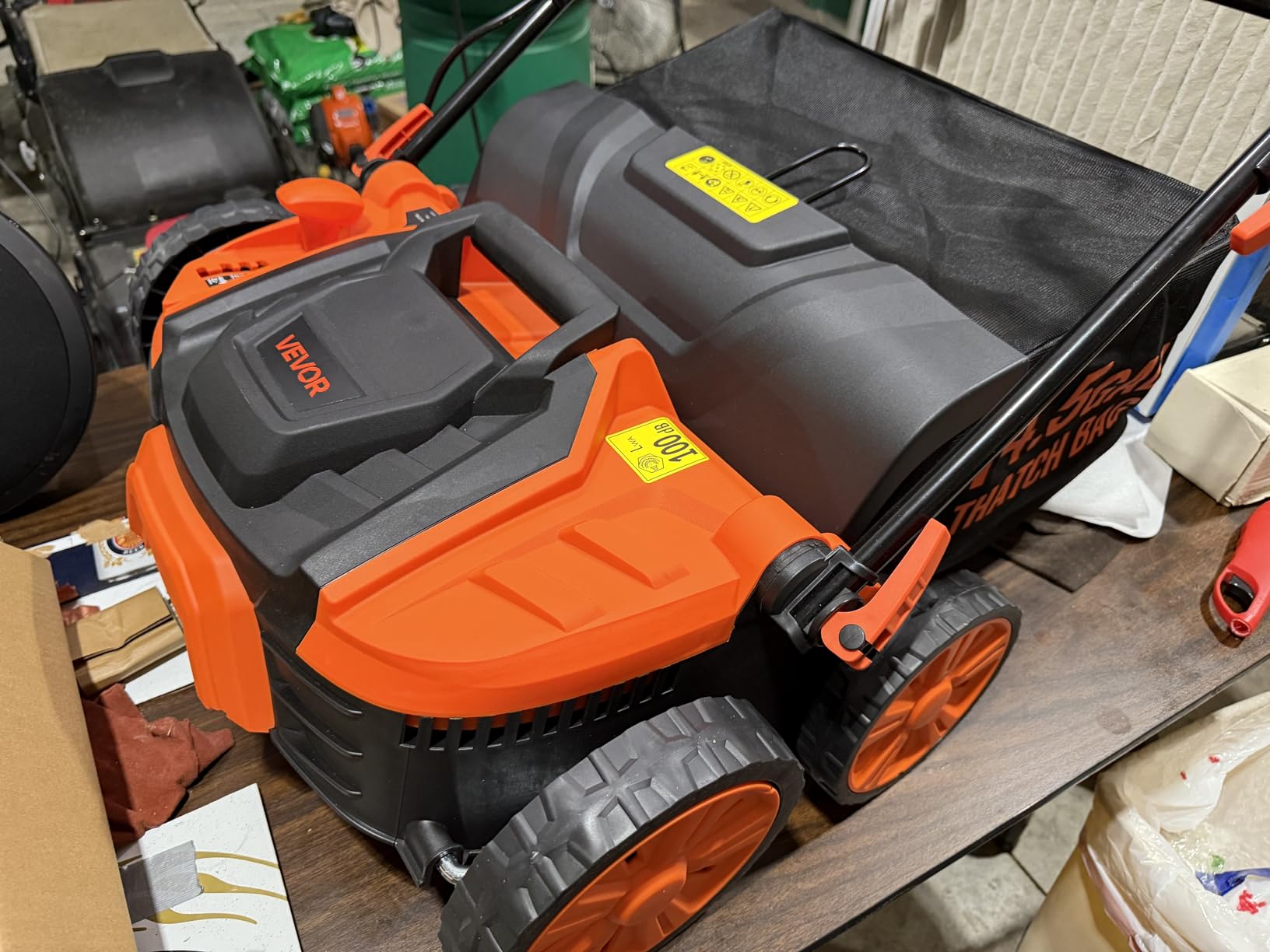 VEVOR 2-in-1 Electric Dethatcher and Scarifier, 16-Inch 15 Amp, Corded customer photo 1
