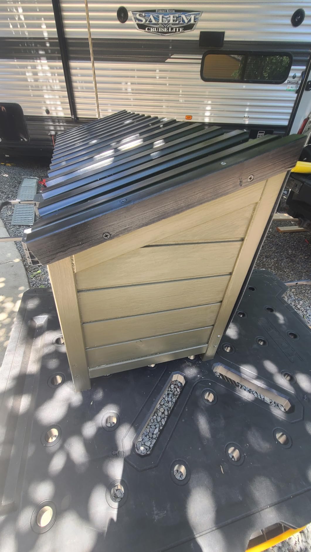 PETSFIT 4 Holes Chicken Nesting Box, PVC Waterproof Roof, Privacy Cover customer photo 1