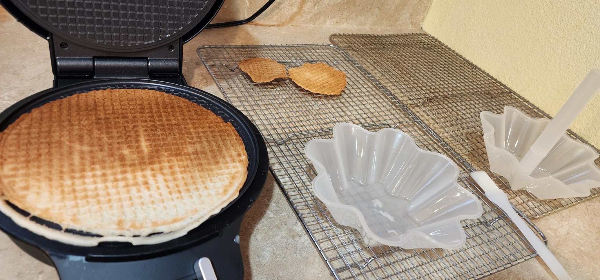 Baker's Friend Waffle Cone Maker Machine with Browning Control, 7.5” Ice Cream Cone Maker, Cone Roller & Bowl Press Included,Thin Waffle Maker Crispy, Nonstick Waffle Bowl Maker,Aqua customer photo 1
