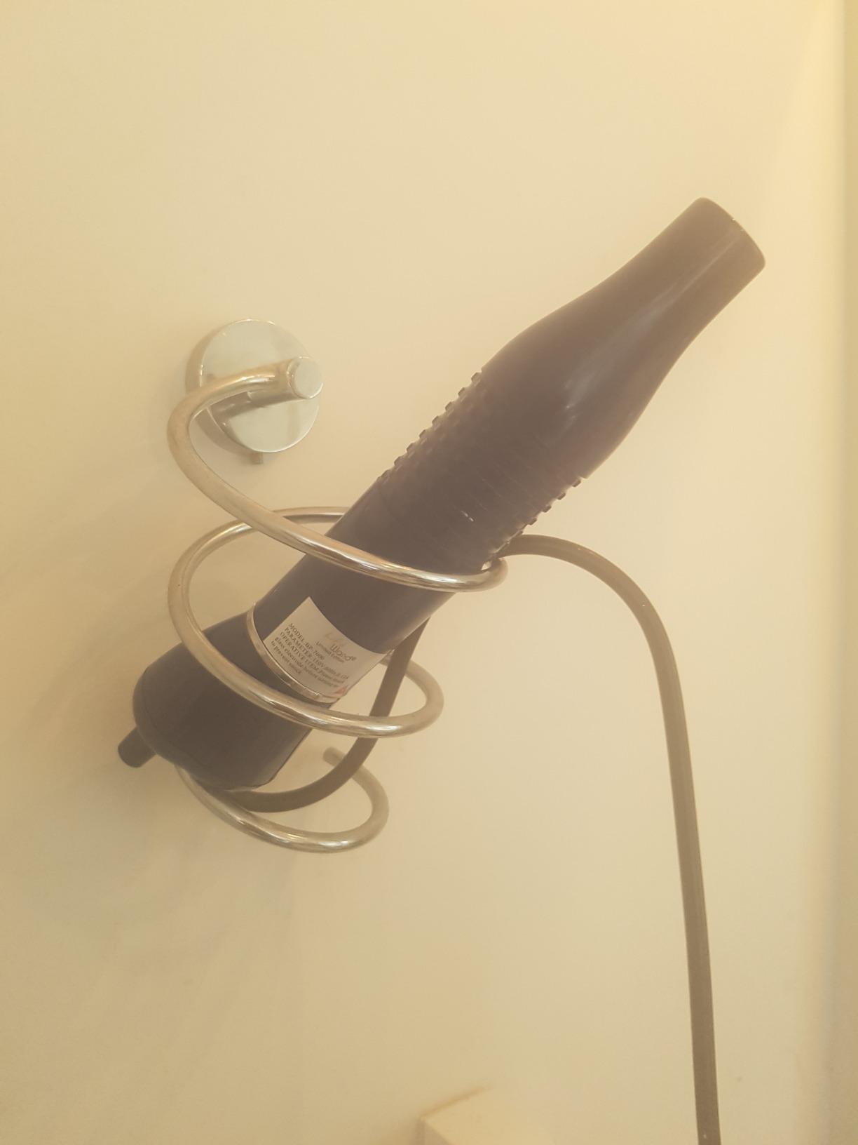 Lift Wand 2.0 Facial Anti-Aging Skin Therapy Wand Up to 20 Watt Power Includes 5 attachments w/Exclusive Nose Attachment w/ 3 Prong Safety Cord customer photo 1