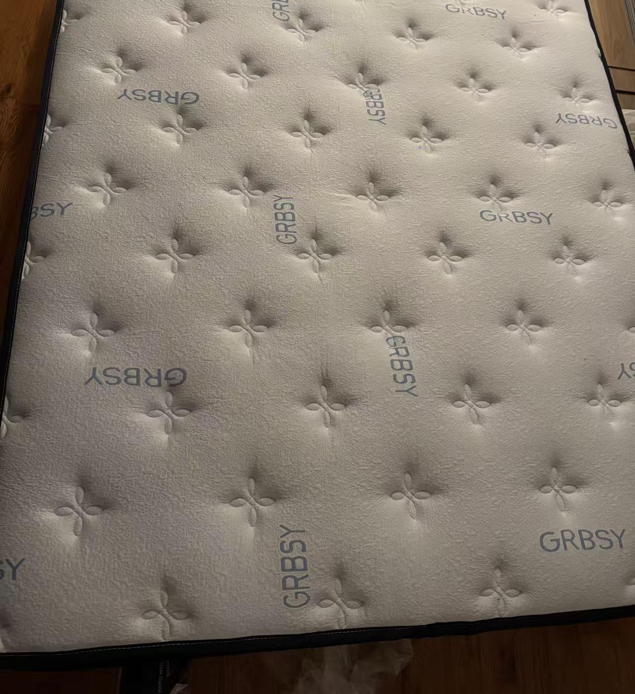 14 Inch Queen Mattress, Upgraded 7-Zone Support Hybrid Queen Size Mattress In A Box with Cooling Gel Memory Foam & Pocket Coils for Back Pain Relief, 365-Night Trial, Motion Isolation, Medium Firm customer photo 1
