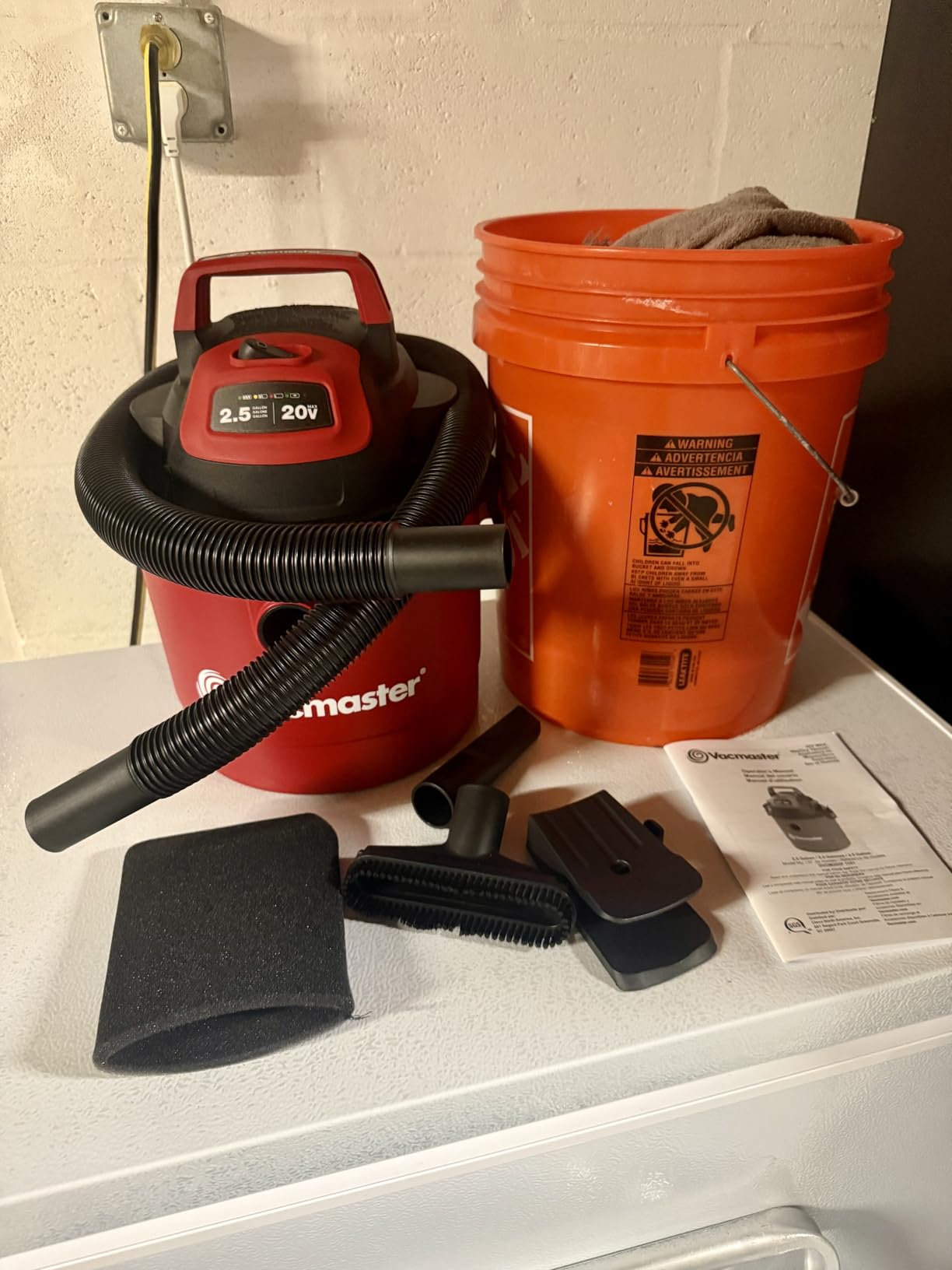 Vacmaster DVOM202P 1101 2.5-Gal 20V Cordless Portable Wet/Dry Vac Red customer photo 2