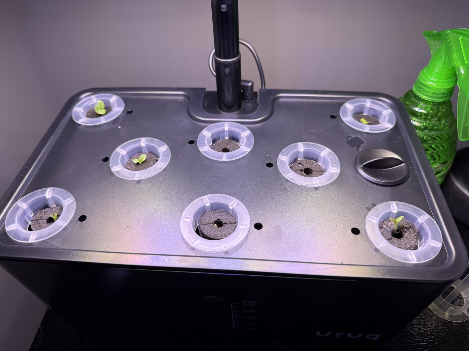 URUQ 8 Pods Hydroponics Growing System with LED Grow Light - Black customer photo 2