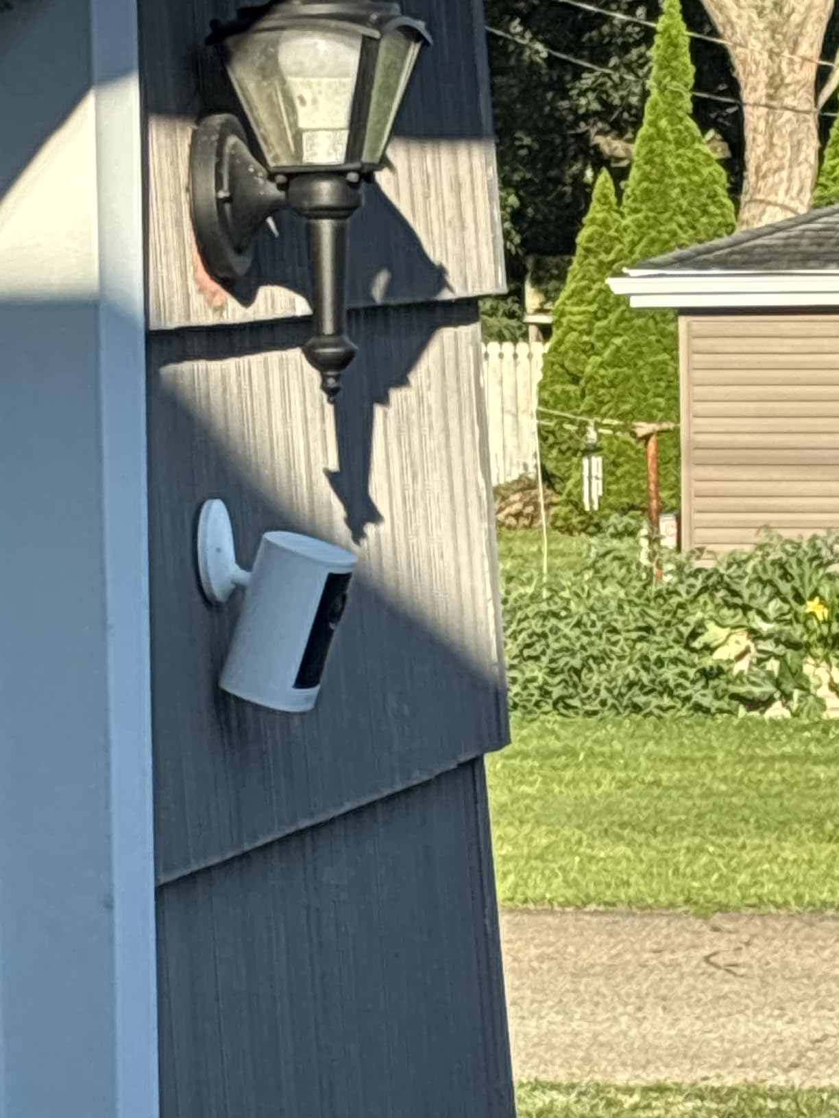 Ring Outdoor Cam 2K (newest model), Battery, Home or business security, Wide-Angle Retinal 2K Video, 6x Enhanced Zoom, Night Vision, White customer photo 2