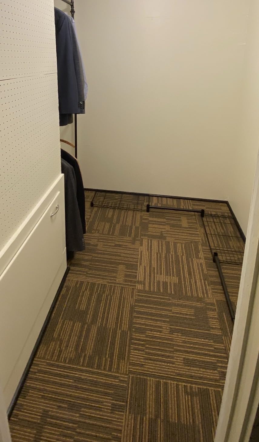 VEVOR Carpet Tiles Reusable 24x24 inch, 24 PCS Modular Carpet Square Rug, Commercial Floor Soft Padded for Seamless Cover 96sq.ft, Easy DIY Replacement for Living Room Bedroom Office Indoor,Gray customer photo 1
