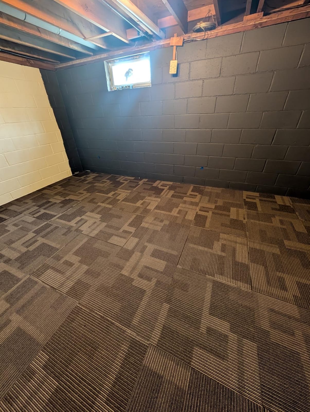 VEVOR Carpet Tiles Reusable 24x24 inch, 24 PCS Modular Carpet Square Rug, Commercial Floor Soft Padded for Seamless Cover 96sq.ft, Easy DIY Replacement for Living Room Bedroom Office Indoor,Gray customer photo 2