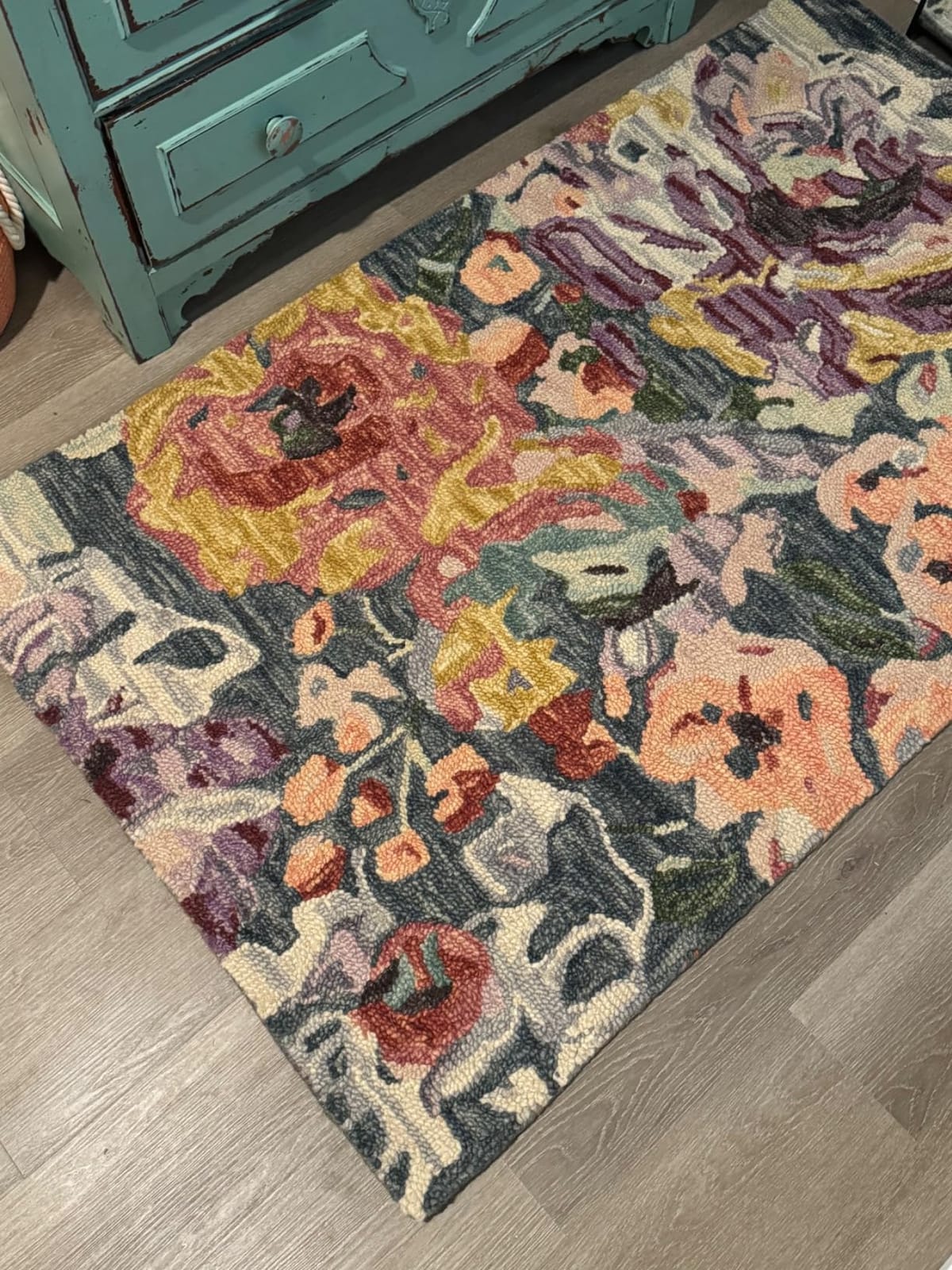 SAFAVIEH Area Rug 9x12 - Blossom Collection - Large - Green & Ivory, Handmade Wool, Ideal for Living Room, Bedroom, Dining Space (BLM463Y) customer photo 1