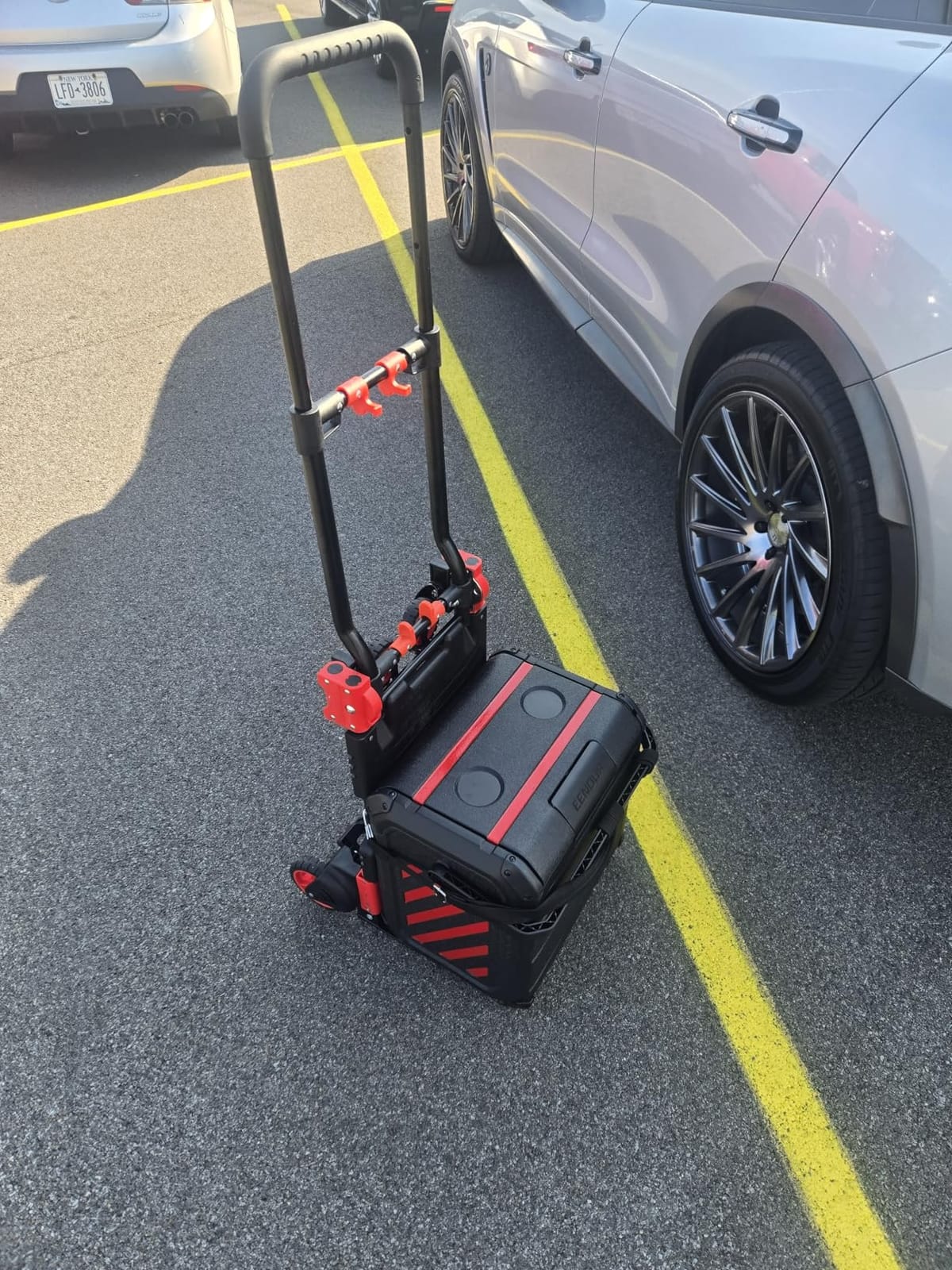 Upgraded 3 in 1 Convertible Folding Hand Truck with Brakes, Hand Truck Dolly Heavy Duty 660lbs Capacity, Stair Climbing Cart with Adjustable Shovel Board and Fixed Handle for Moving customer photo 1