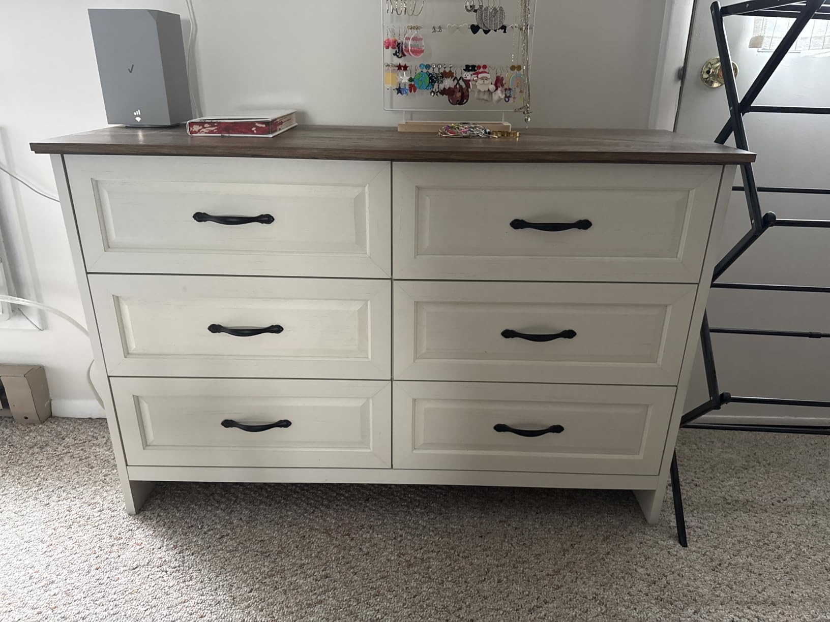 Marsail Farmhouse 6 Drawer Dresser, Wood Chest of Drawers with Natural Texture, Smooth Gliding Drawers, Versatile Storage Organizer Cabinet for Bedroom & Living Room, White and Brown customer photo 2